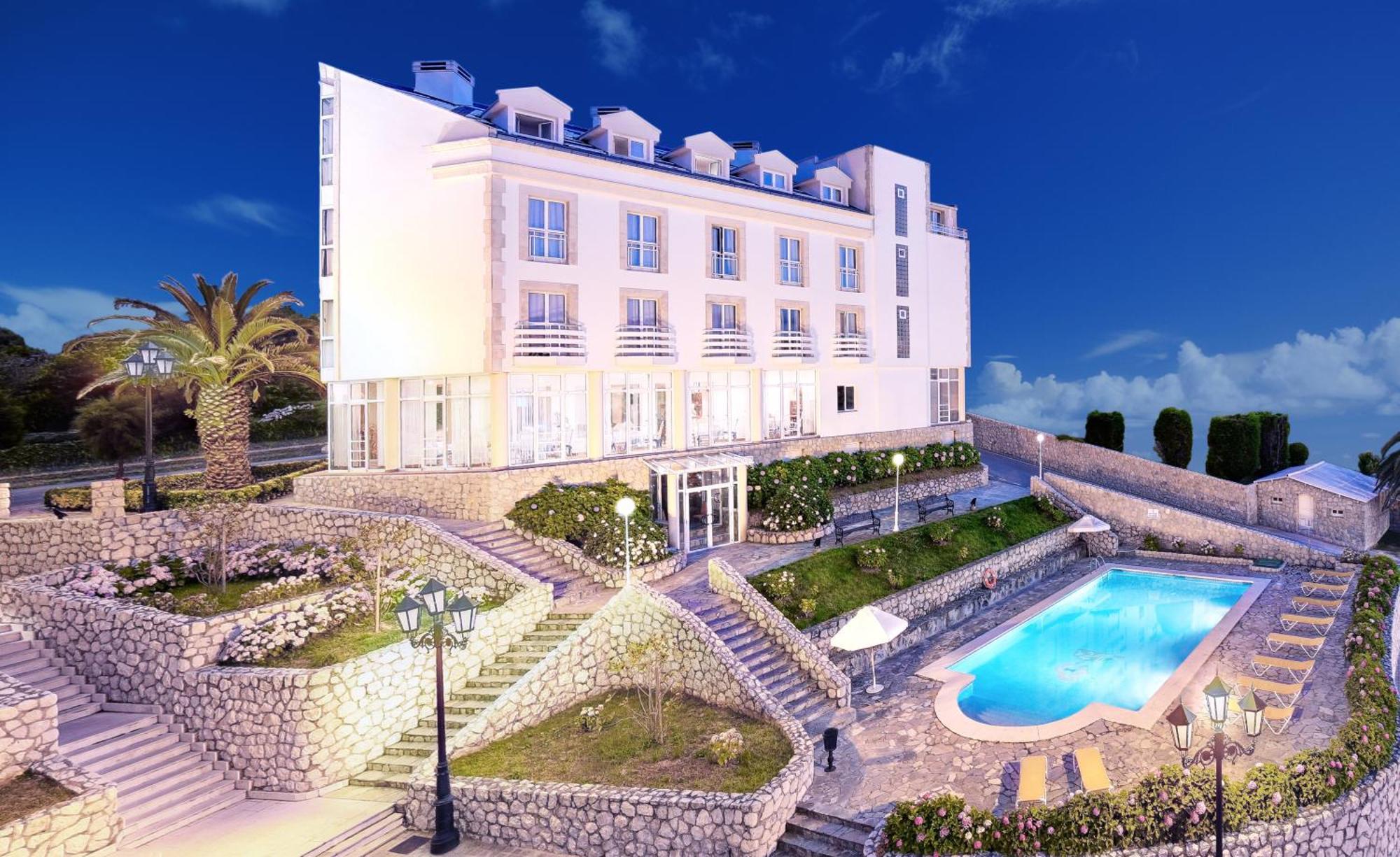 Hotel Hotel Suances 3*