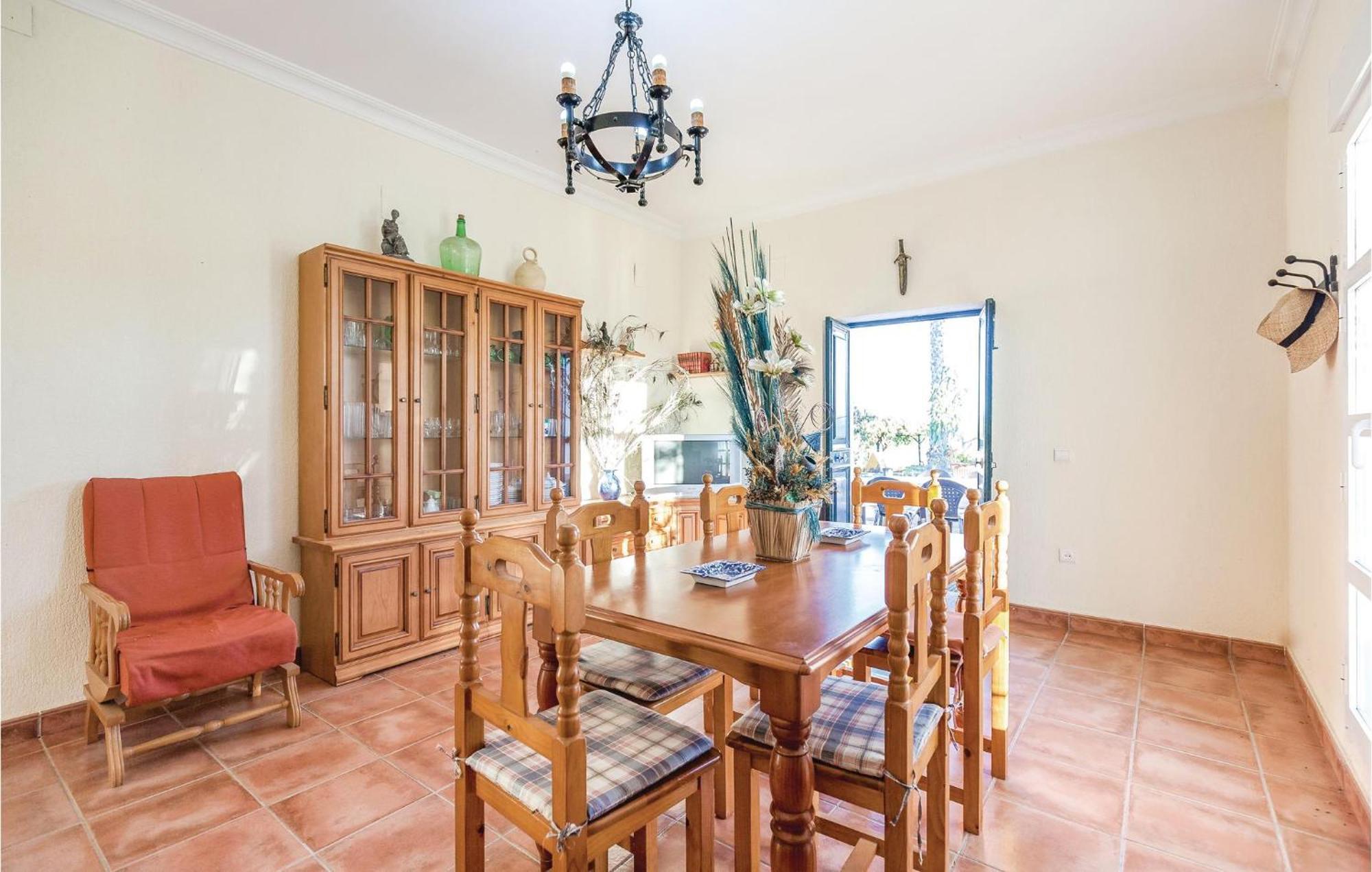 Holiday home 6 Bedroom Beautiful In