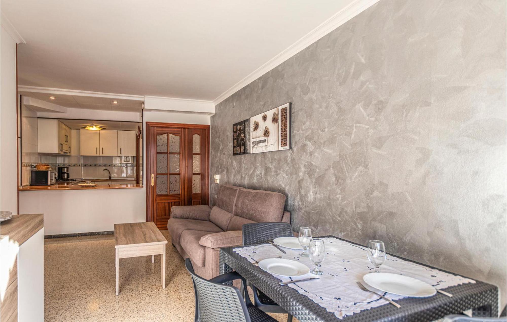 Apartment 1 Bedroom In