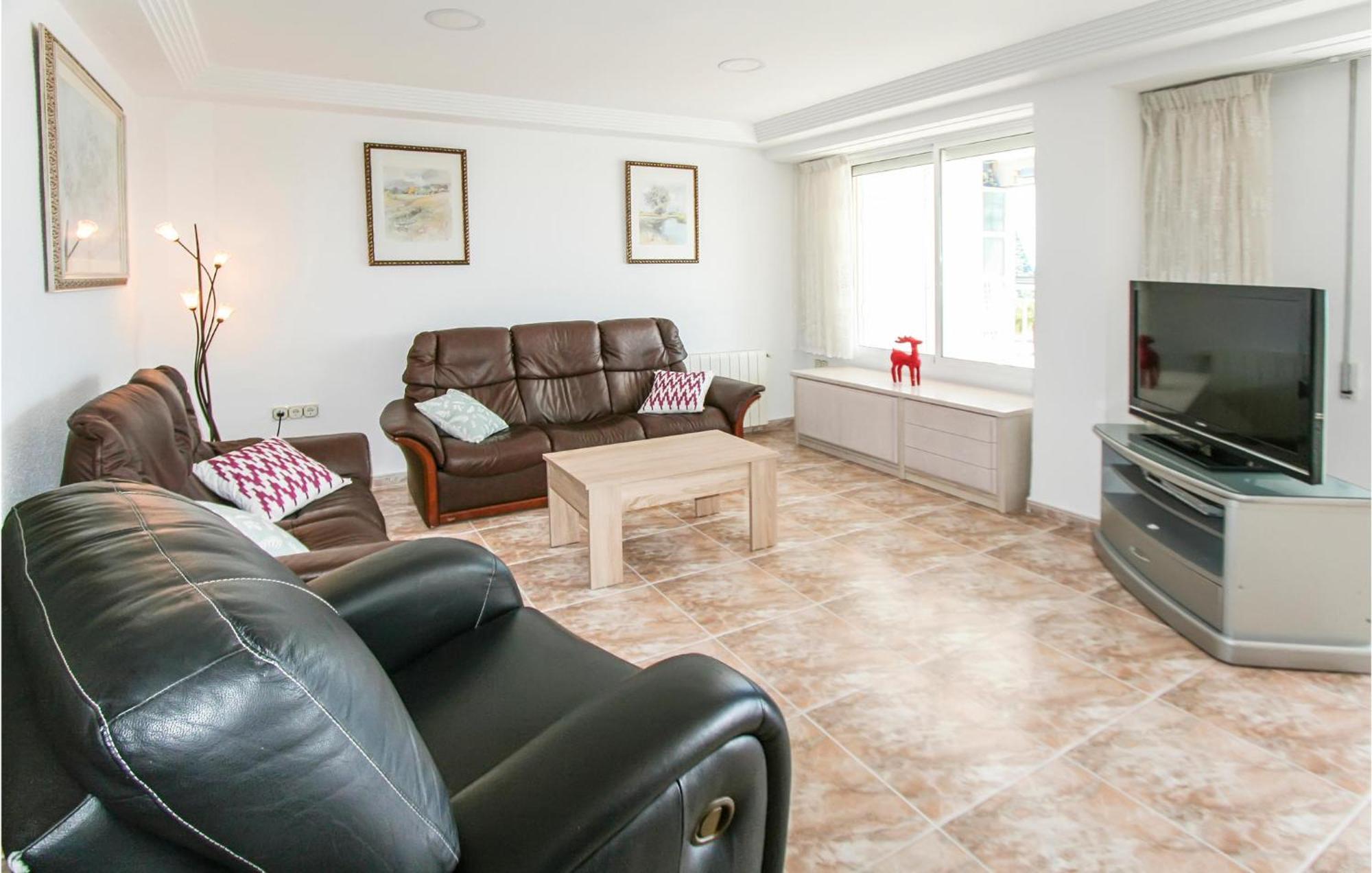 Apartment 4 Bedroom Gorgeous In *