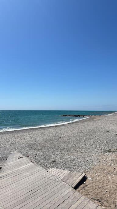 Apartamento Acogedor En La Playa Con Wifi Y Aacc *