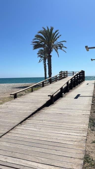 Acogedor En La Playa Con Wifi Y Aacc Moncofa (Moncófar)