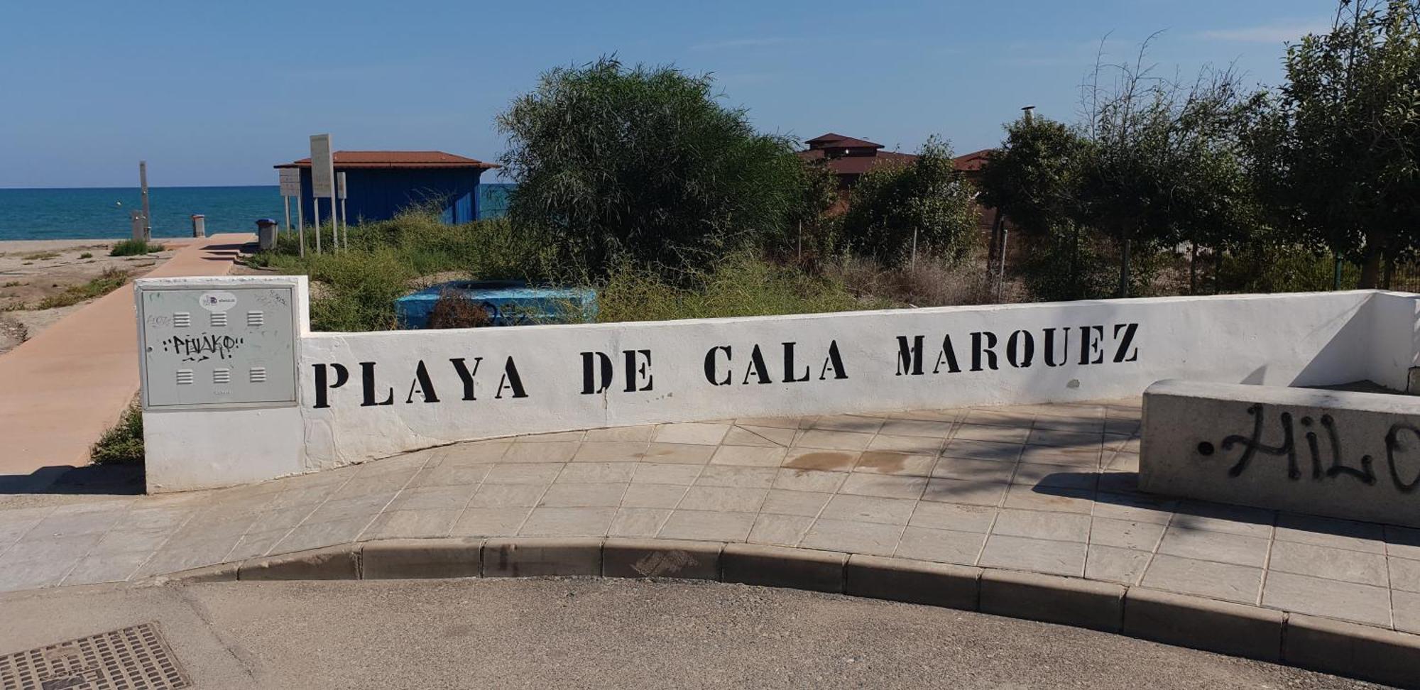 Homes Of Spain: Beachfront With Private Pool At Paraiso Playa Vera
