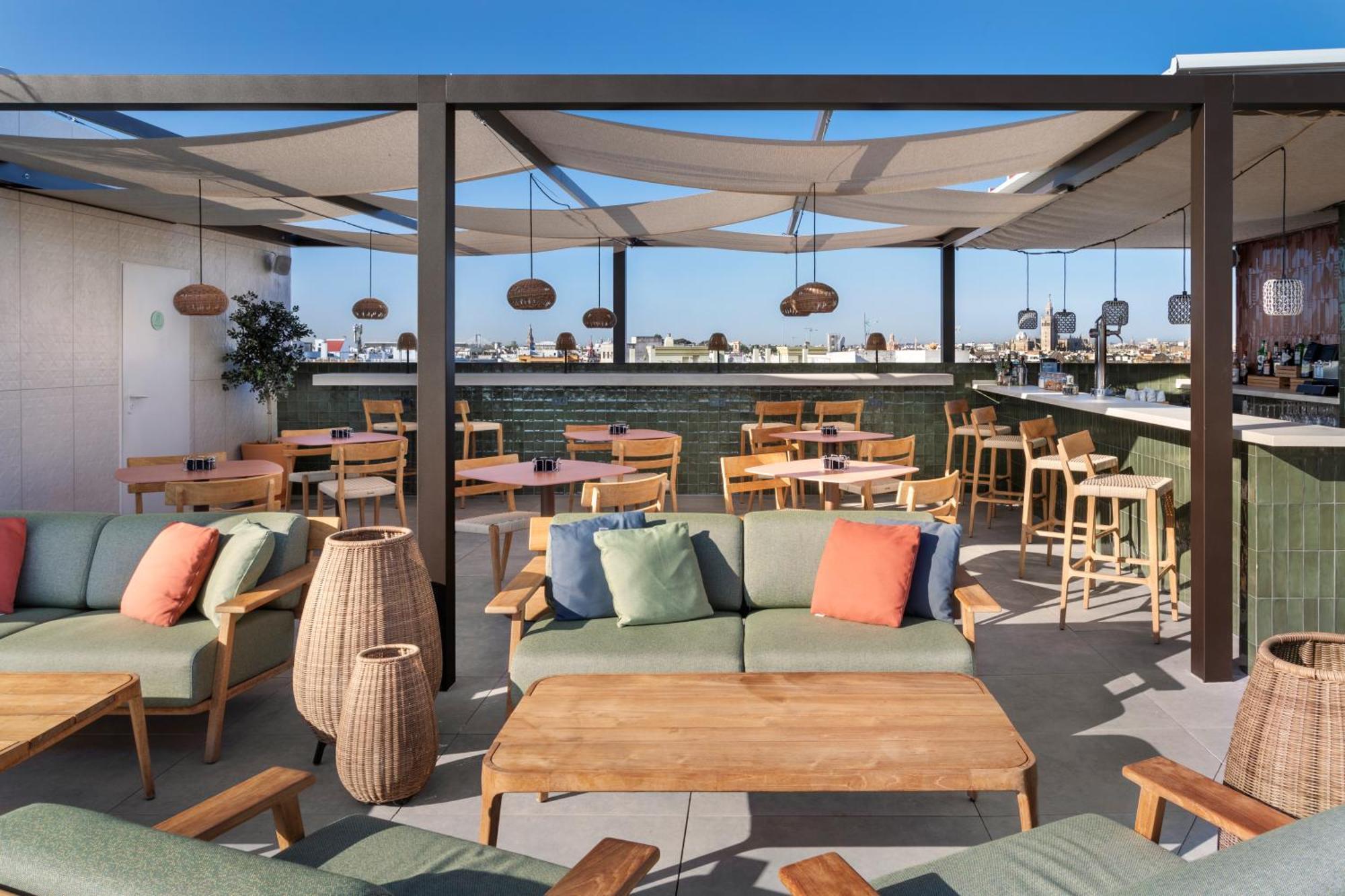 Catalonia Santa Justa Hotel 4*
