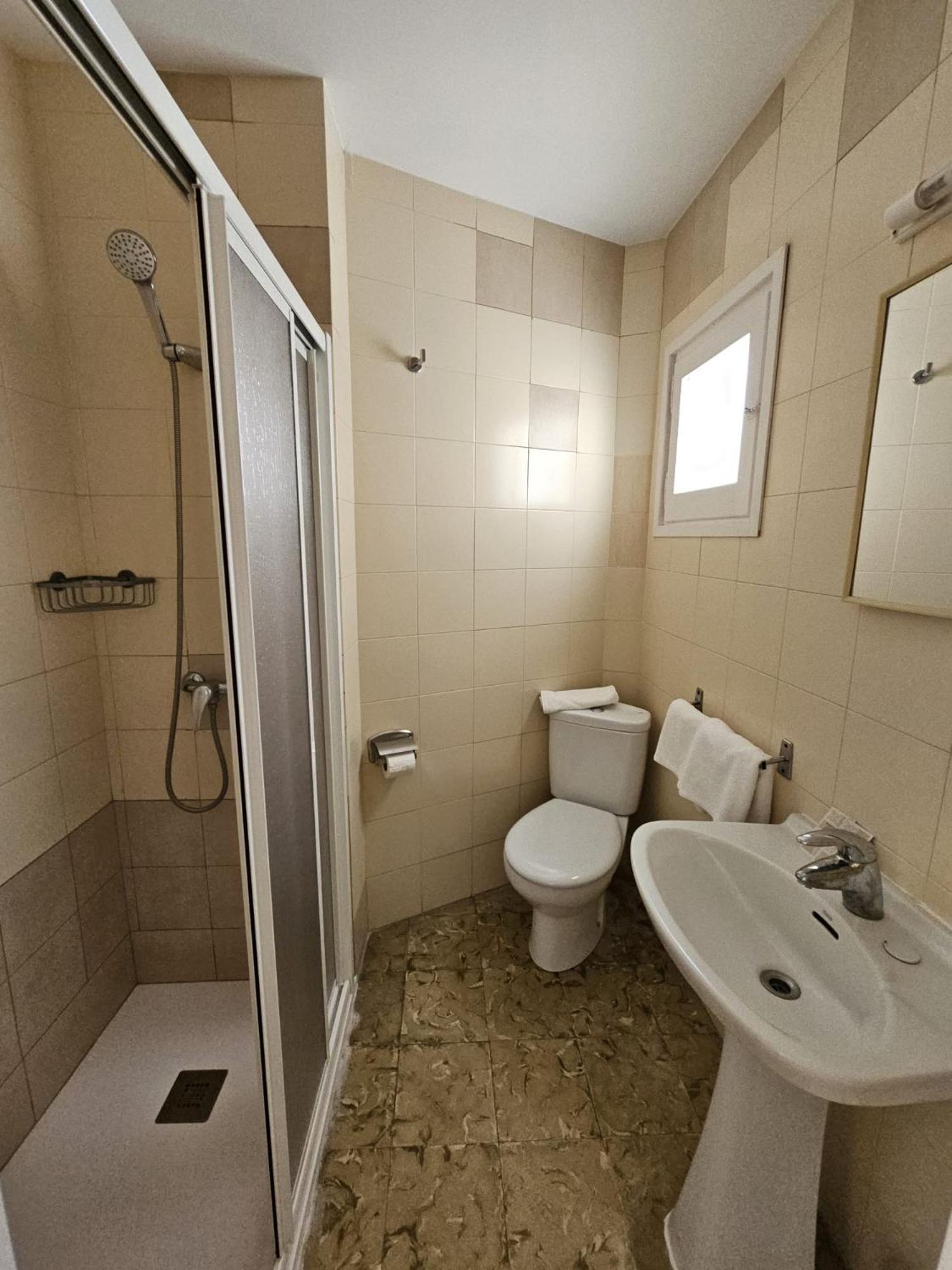 Guest house Hostal Cruz *