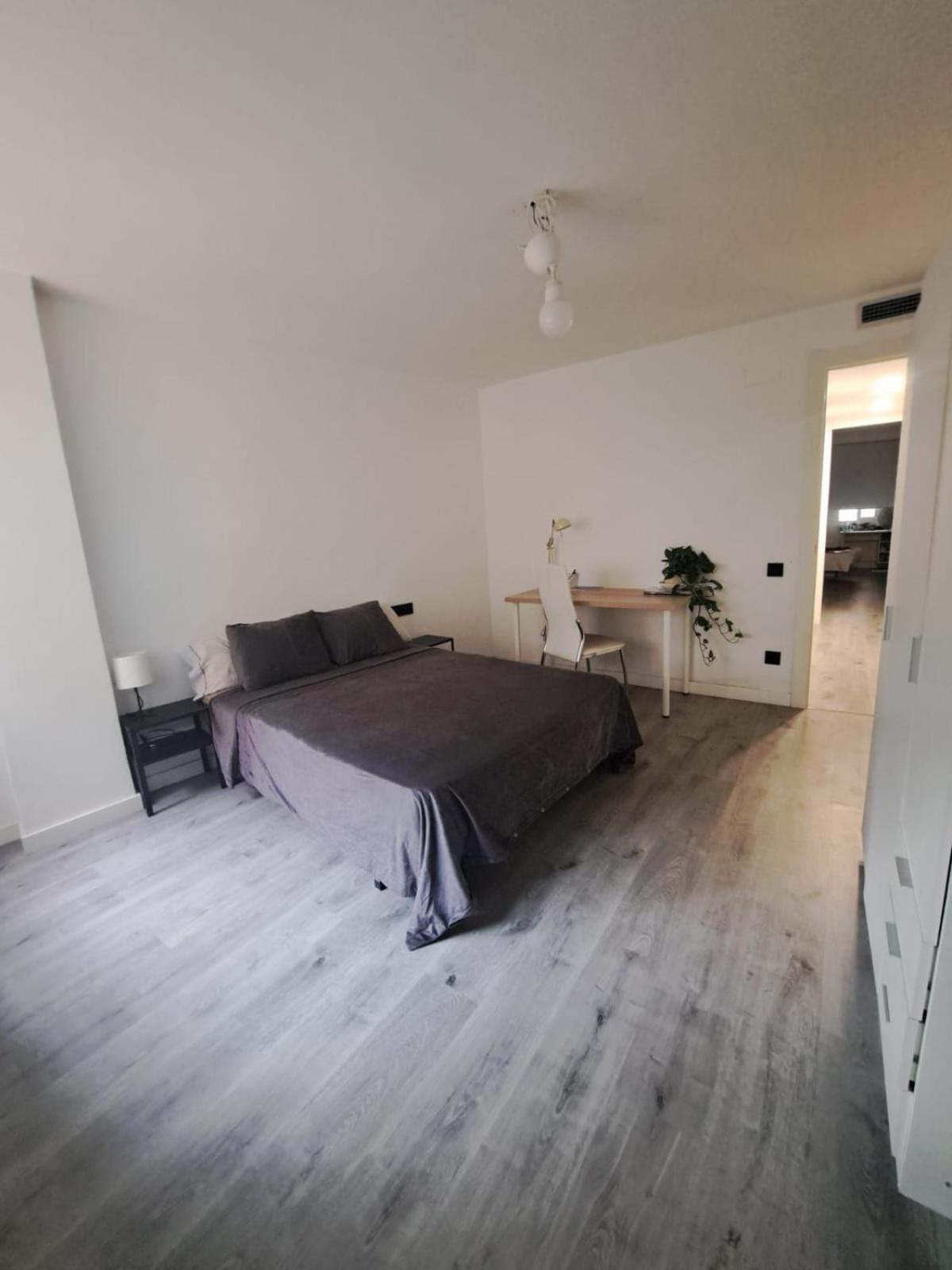 Habitacion Doble En Piso Compartido Homestay Premia De Mar