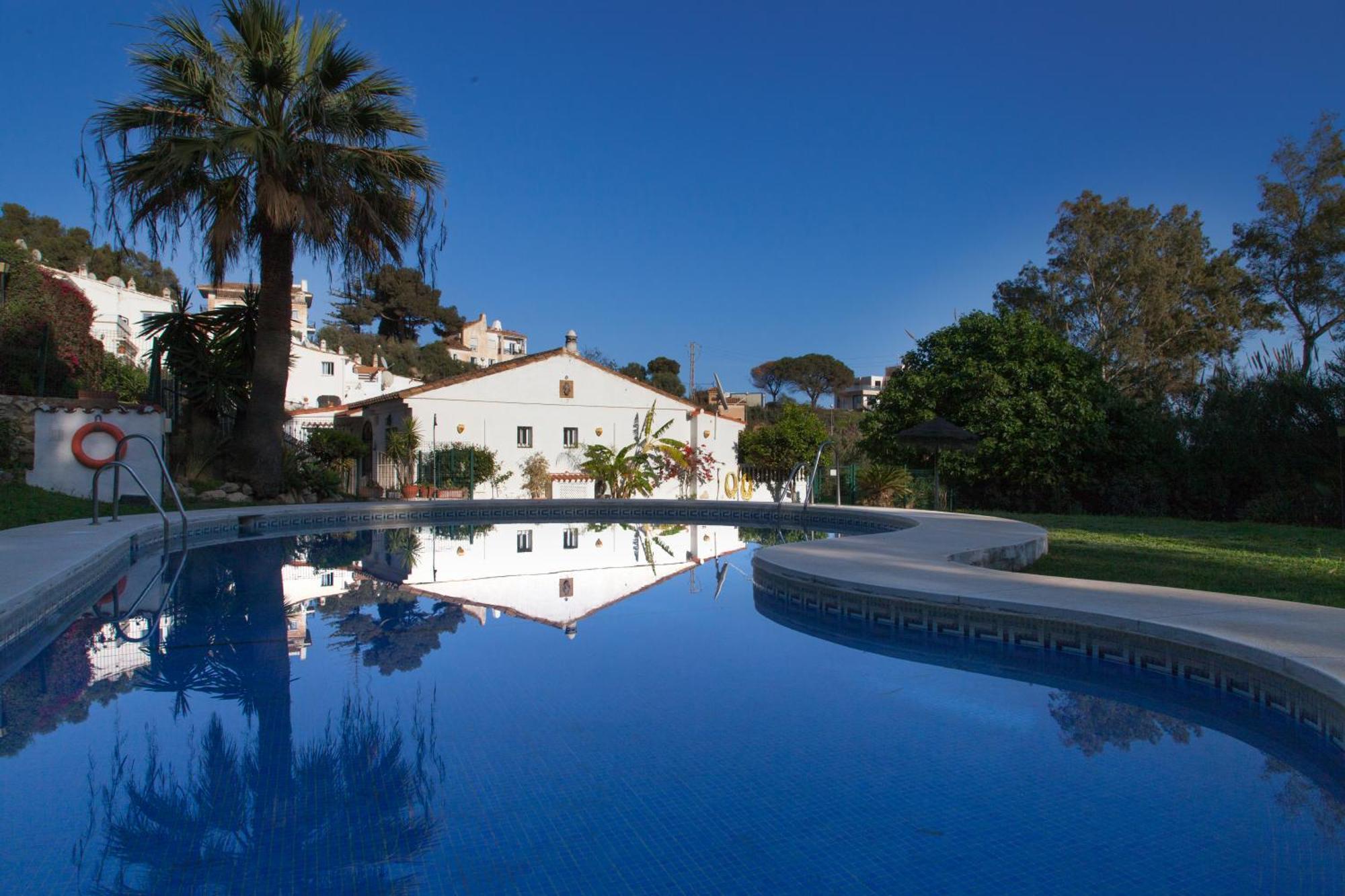 Сasa de vacaciones Agradable Adosado Con Piscina La Hidalga *
