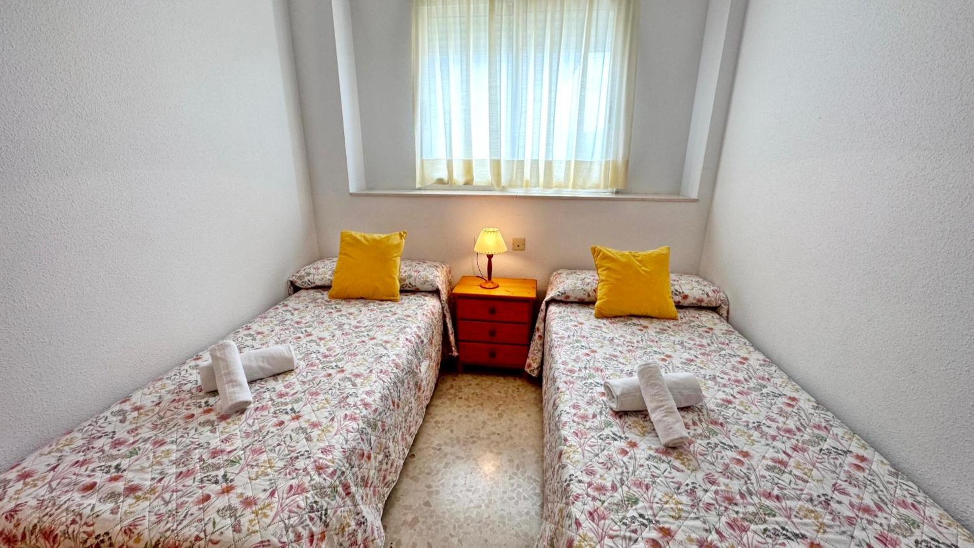 Apartment Palmeras Iii Gandia - Alquiler Solo Familias *