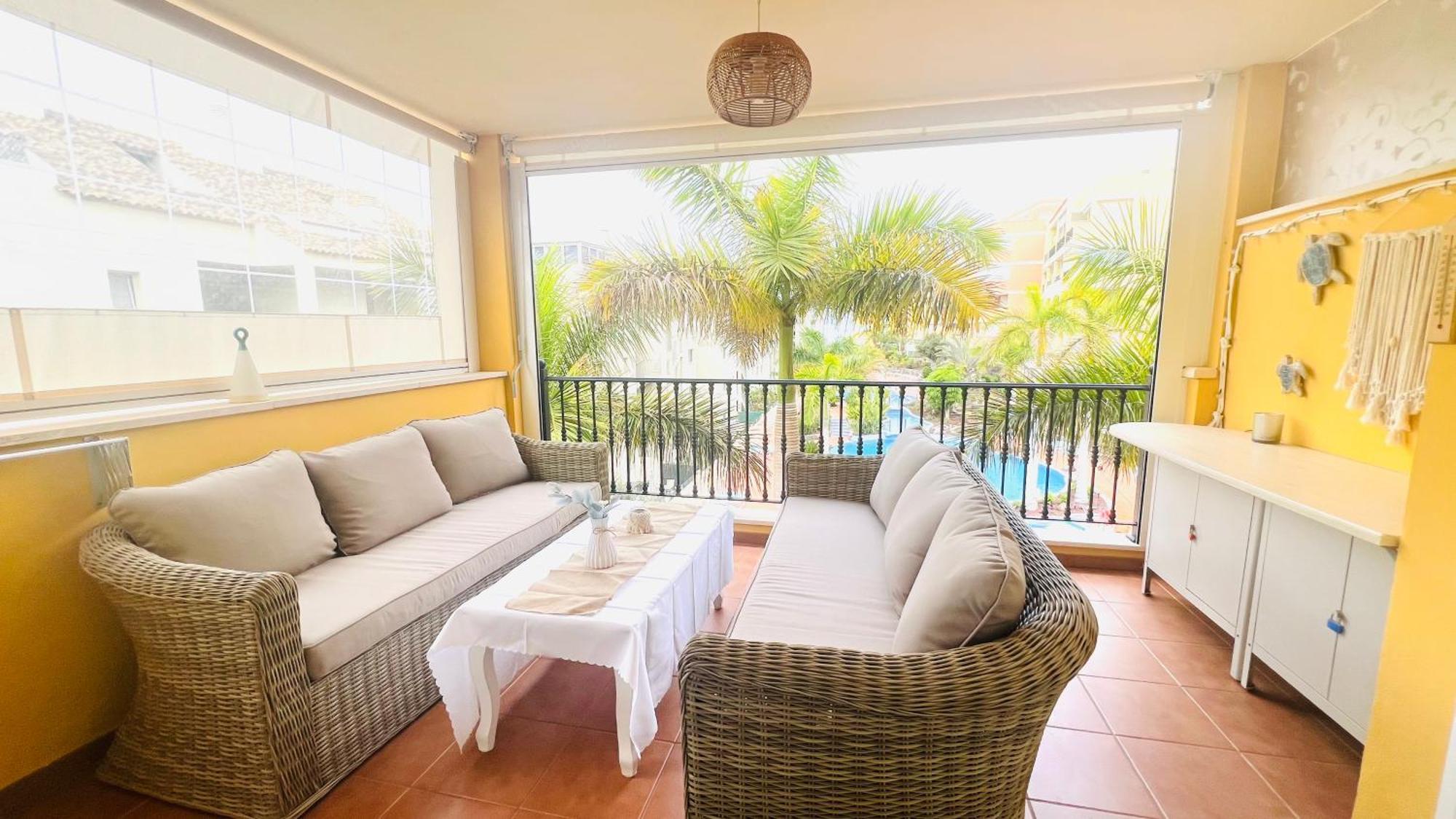 Laderas Del Palmar Luxury Apartment