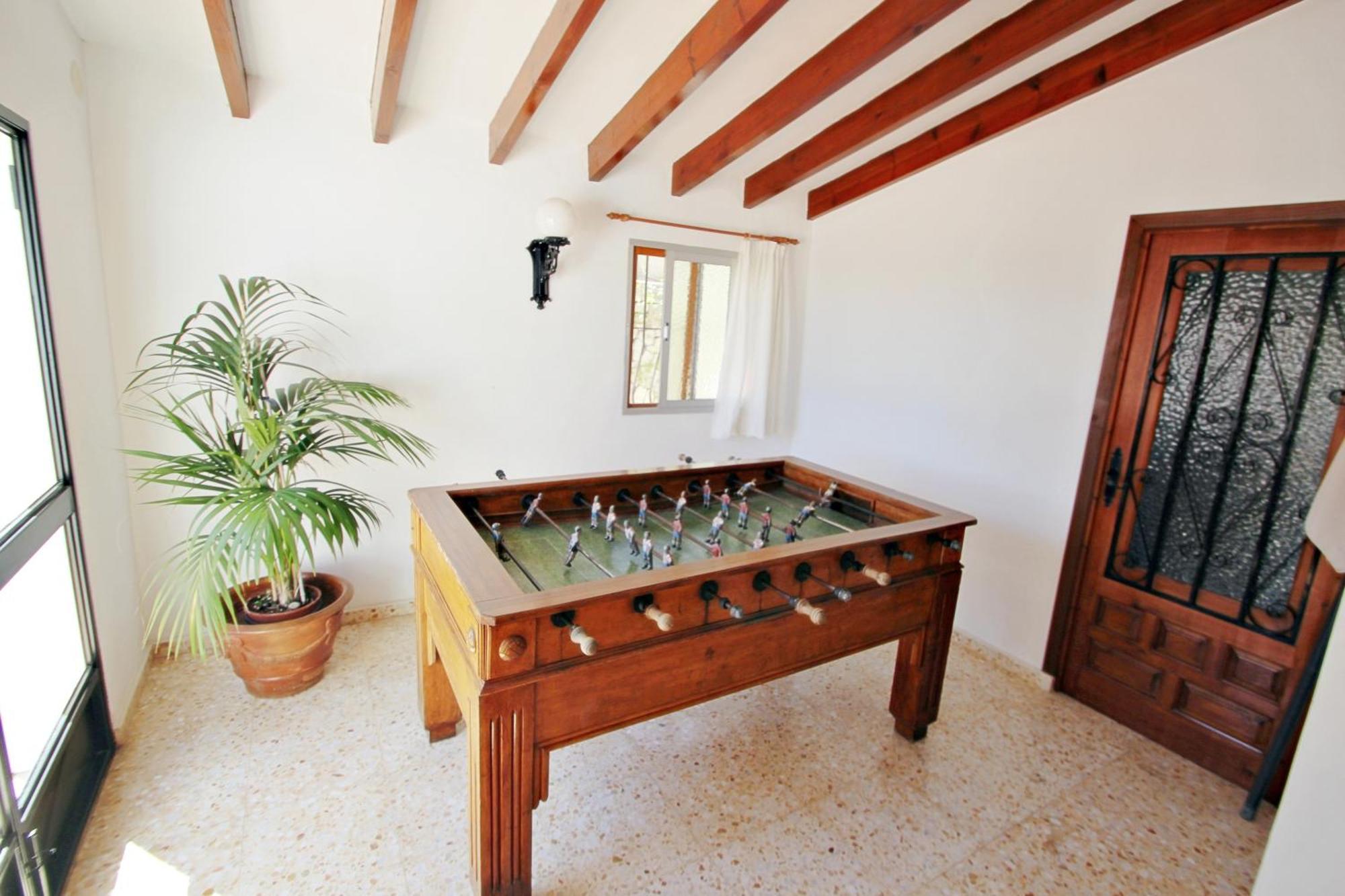 Coello - Charming, Spanish Style In Villa *