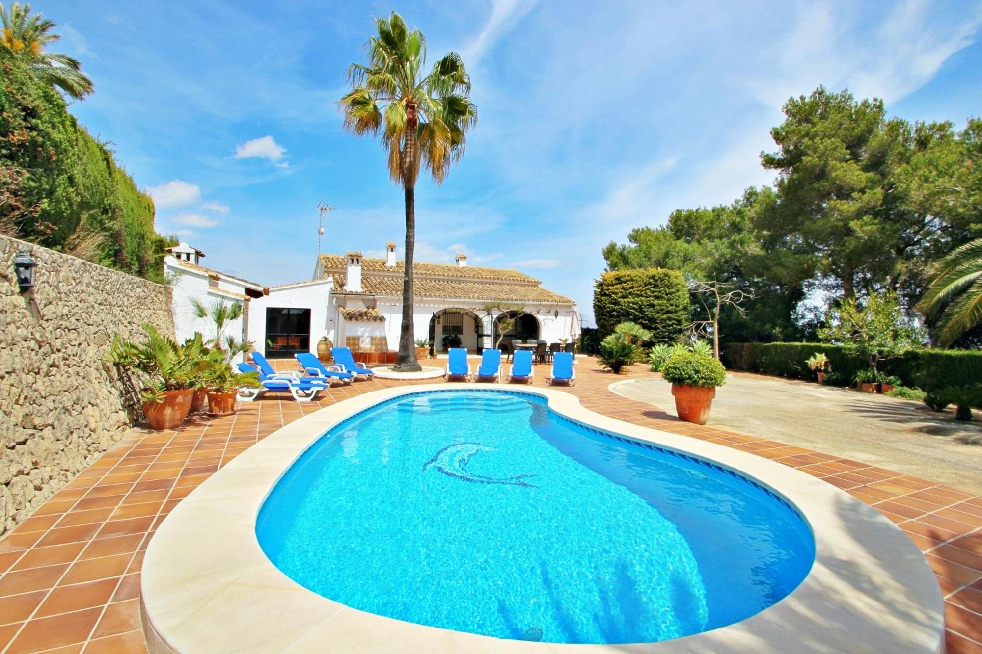Coello - Charming, Spanish Style In Villa