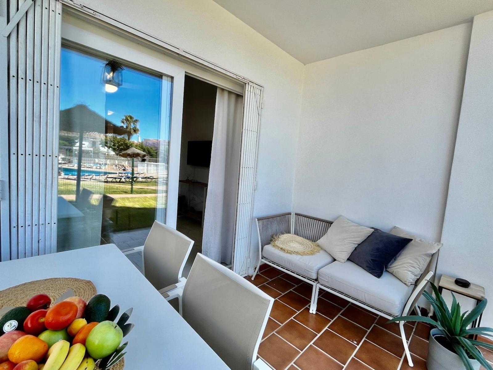 Apartment 2 Bedroom Walking Distance To The