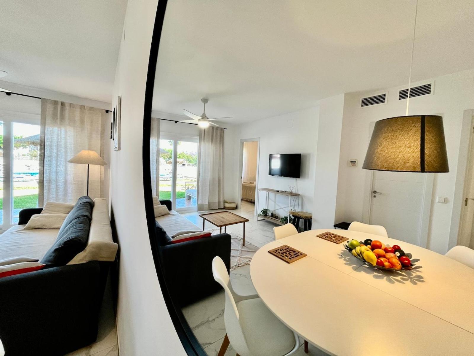 2 Bedroom Walking Distance To The Apartment Sitio de Calahonda