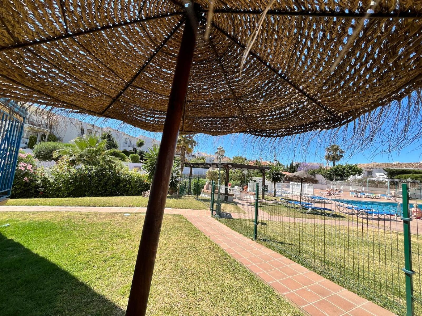 2 Bedroom Walking Distance To The * Sitio de Calahonda