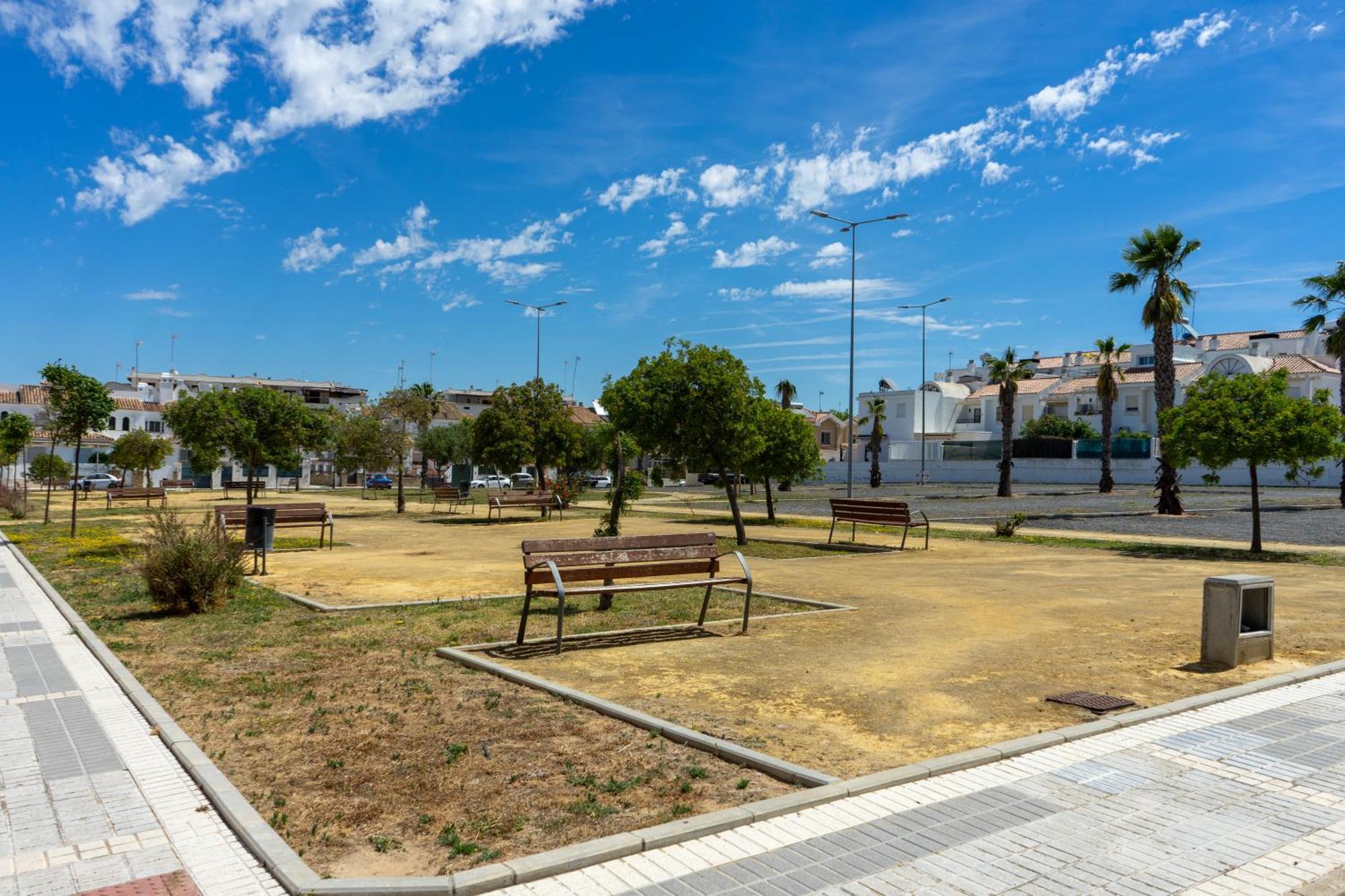 Sorolla Free Parking By Cadiz4rentals *