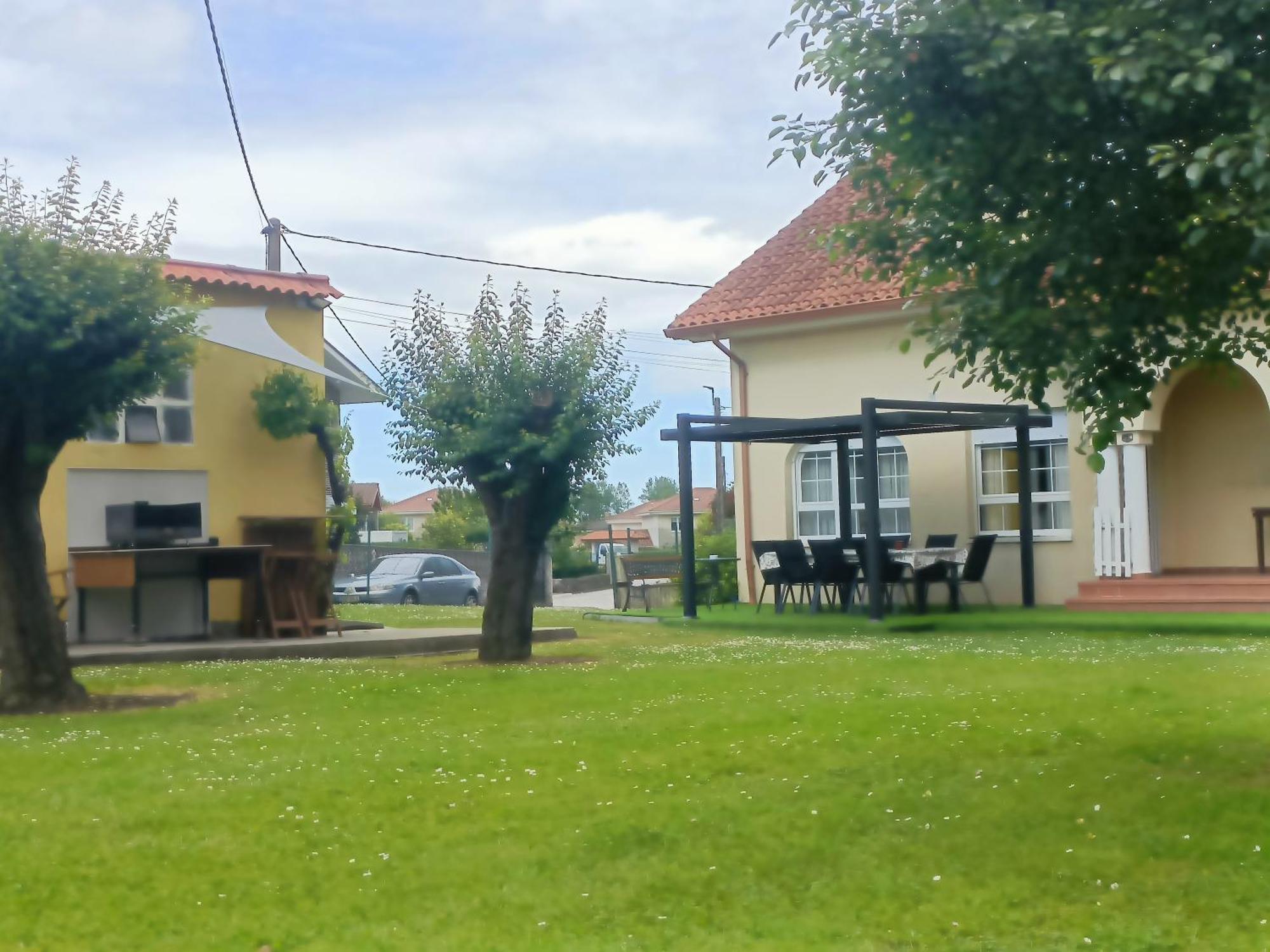 Planta Baja En Chalet Con Encanto *