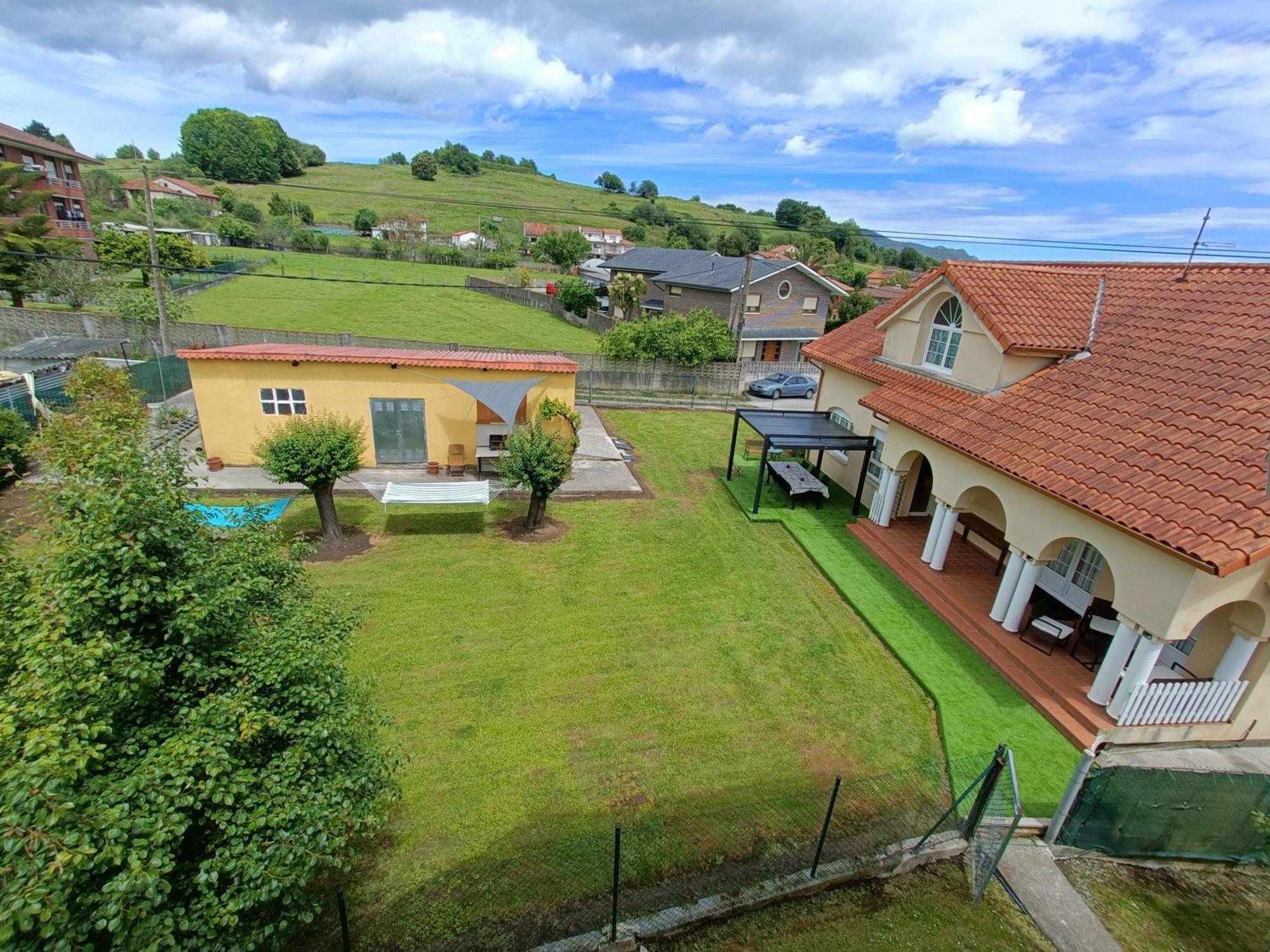 Planta Baja En Chalet Con Encanto Bárcena de Cicero