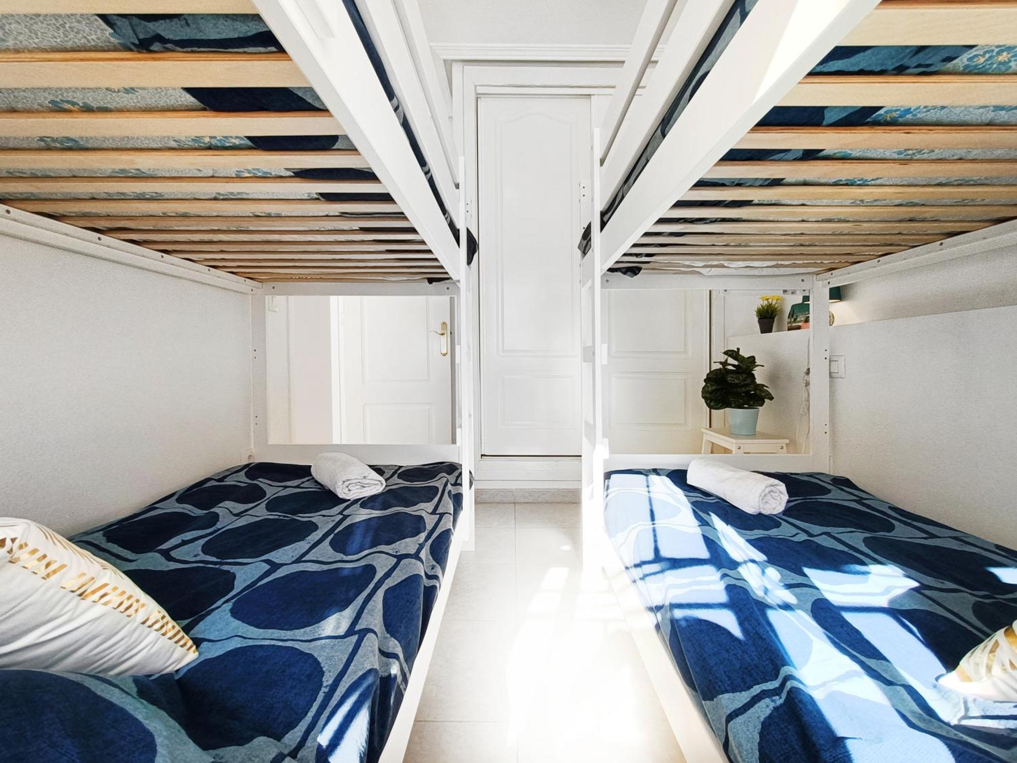 Sunny Blue - Near Pools & Apartment *