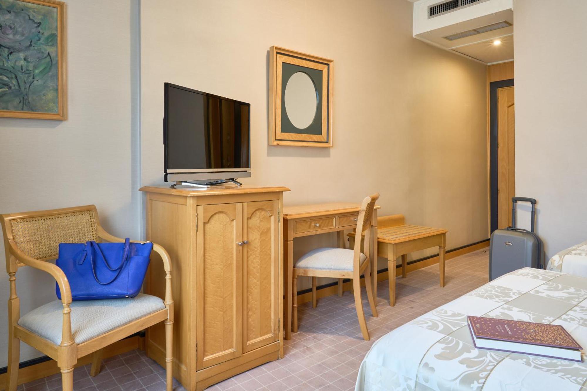 Hotel Maciá Condor Granada