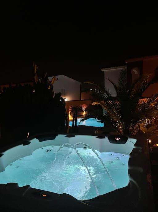 Casa Macken Con Piscina Climatizada Y Jacuzzi Holiday home San Bartolome de Tirajana (Gran Canaria)