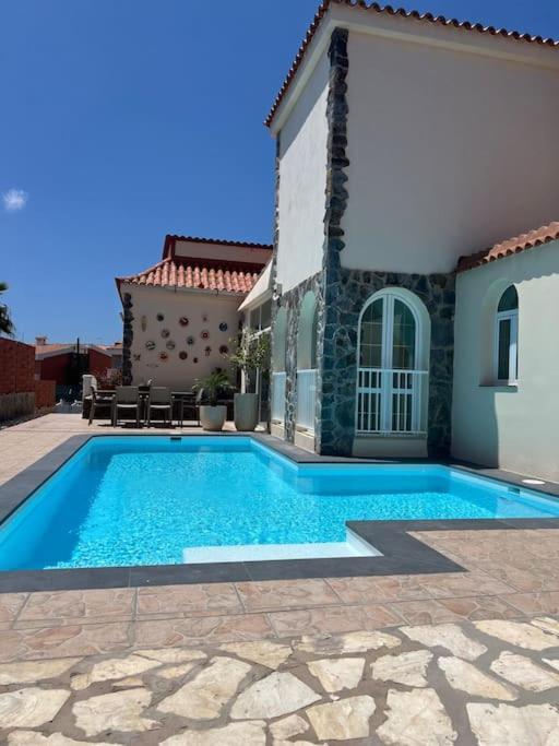 Casa Macken Con Piscina Climatizada Y Jacuzzi Holiday home *