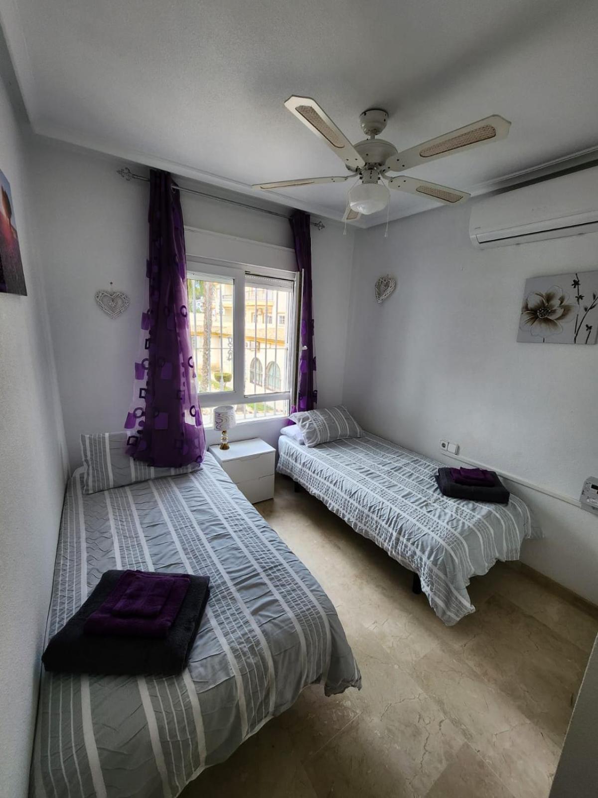 Apartment Fabulous 2 Bed 2 Bath !