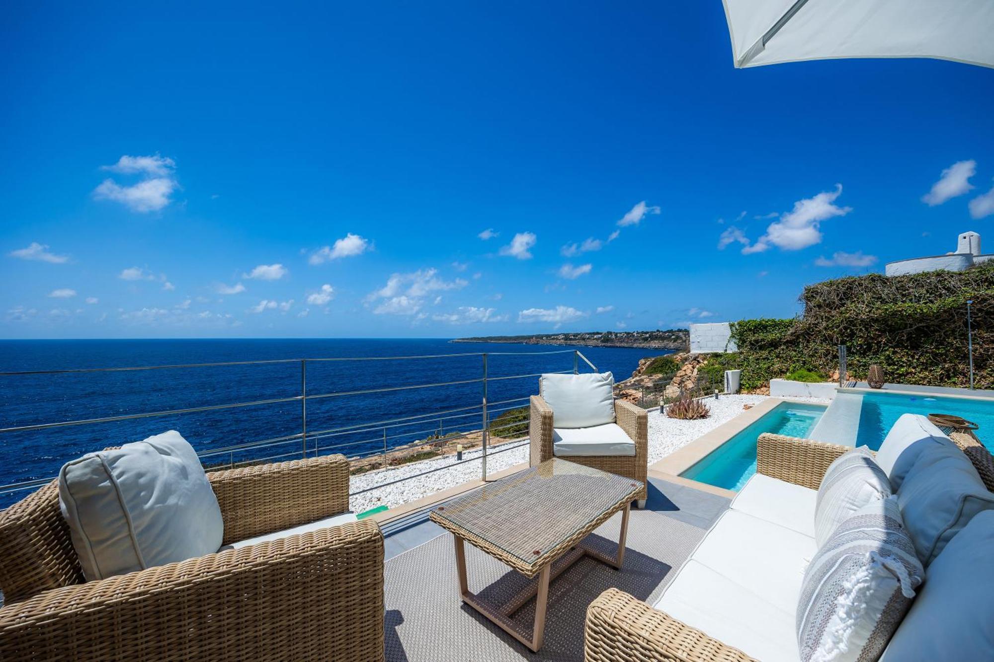 Azul Villa