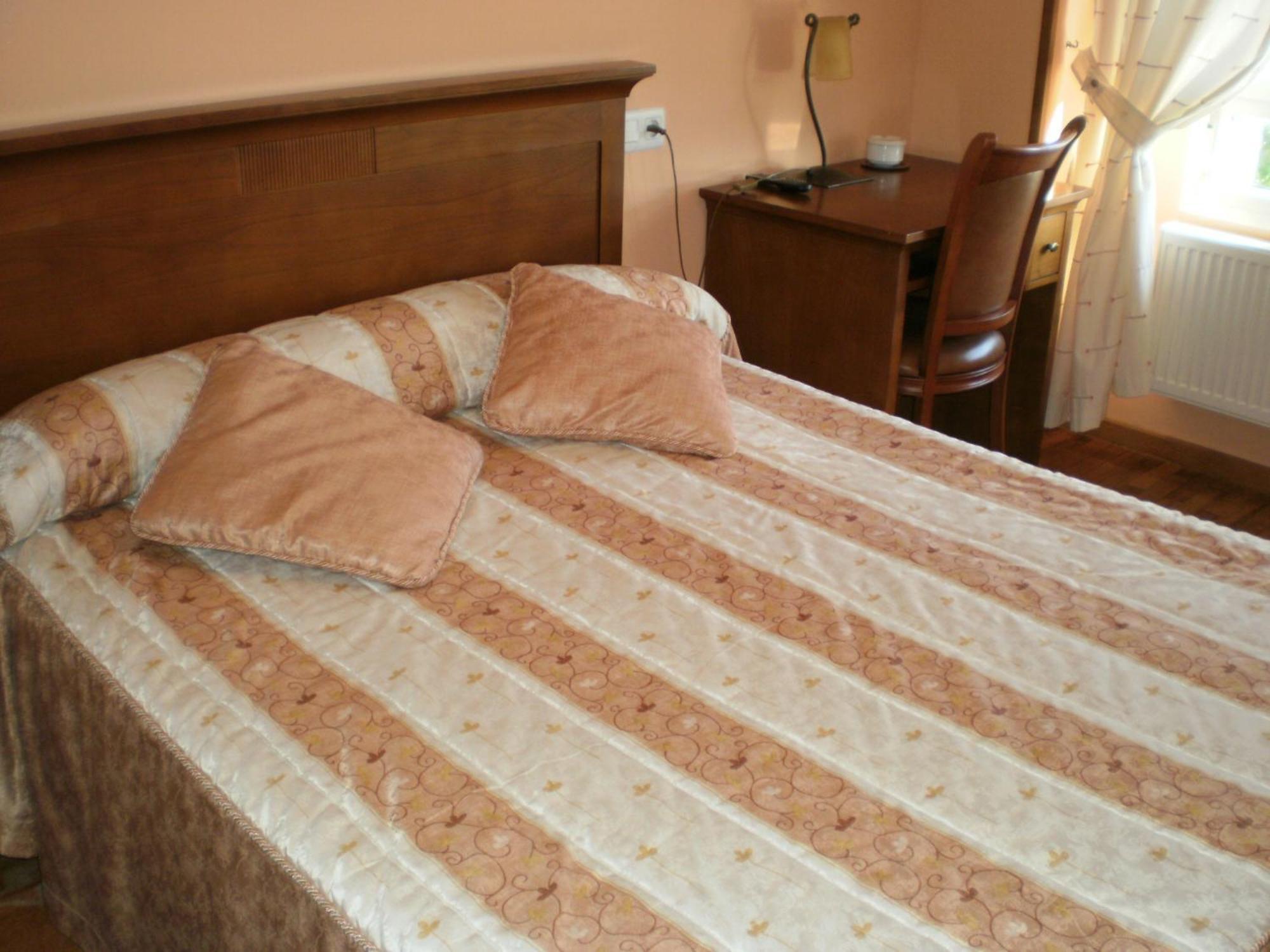 Hotel 14 Pravia