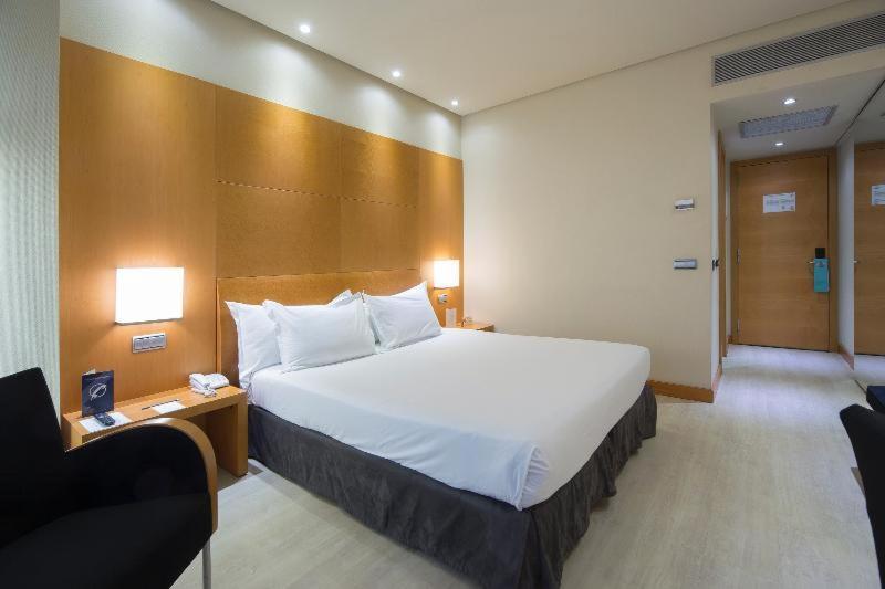 Silken Puerta 4* Madrid