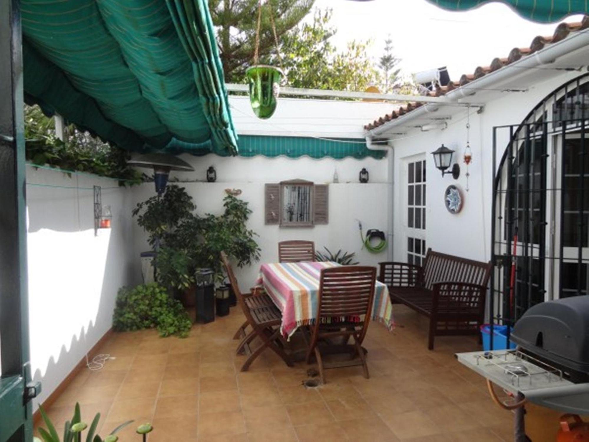 Aloha Valdelagrana Villa