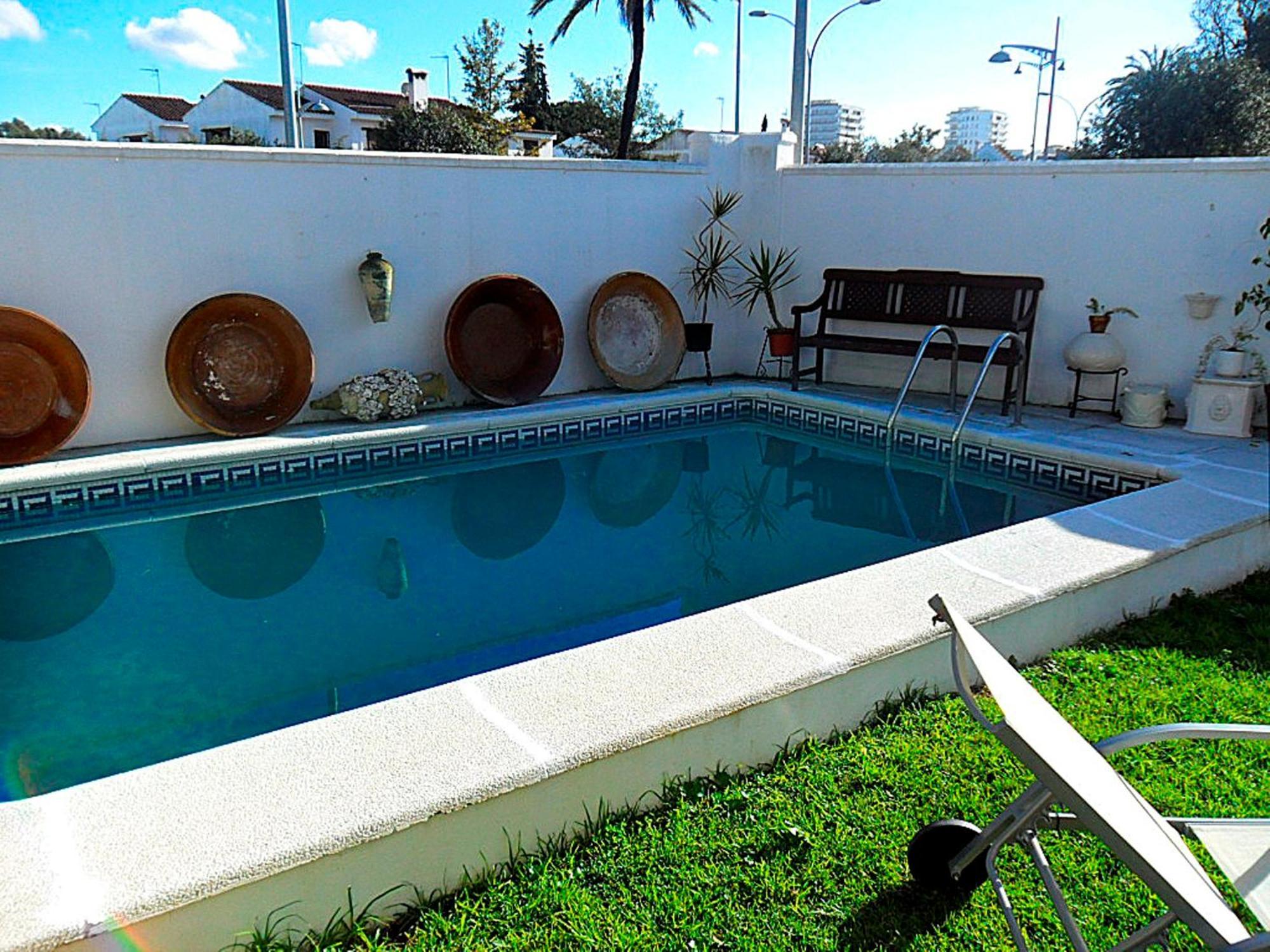 Aloha Valdelagrana Villa *