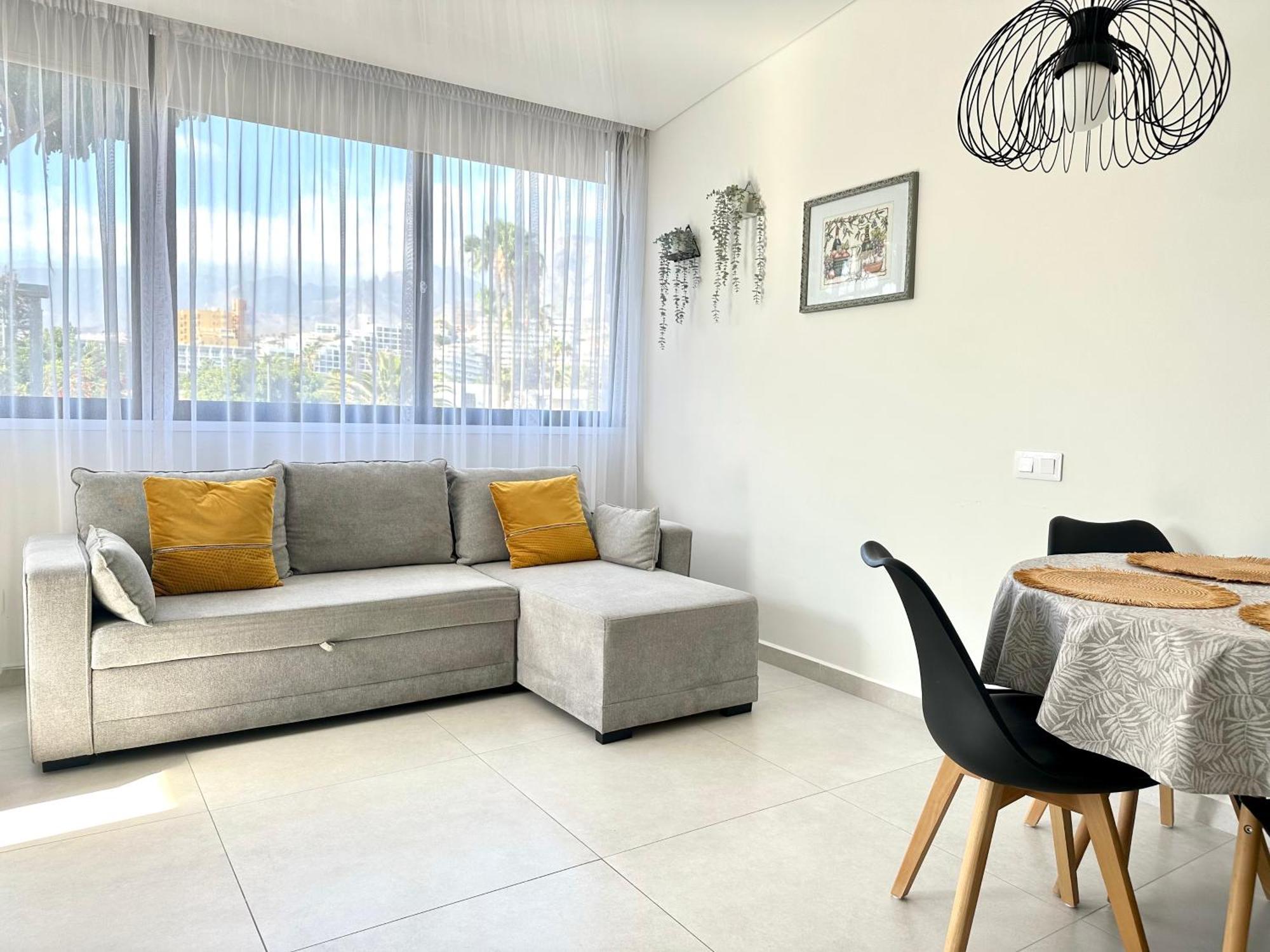 Fantastic Vacation By The Ocean Apartment