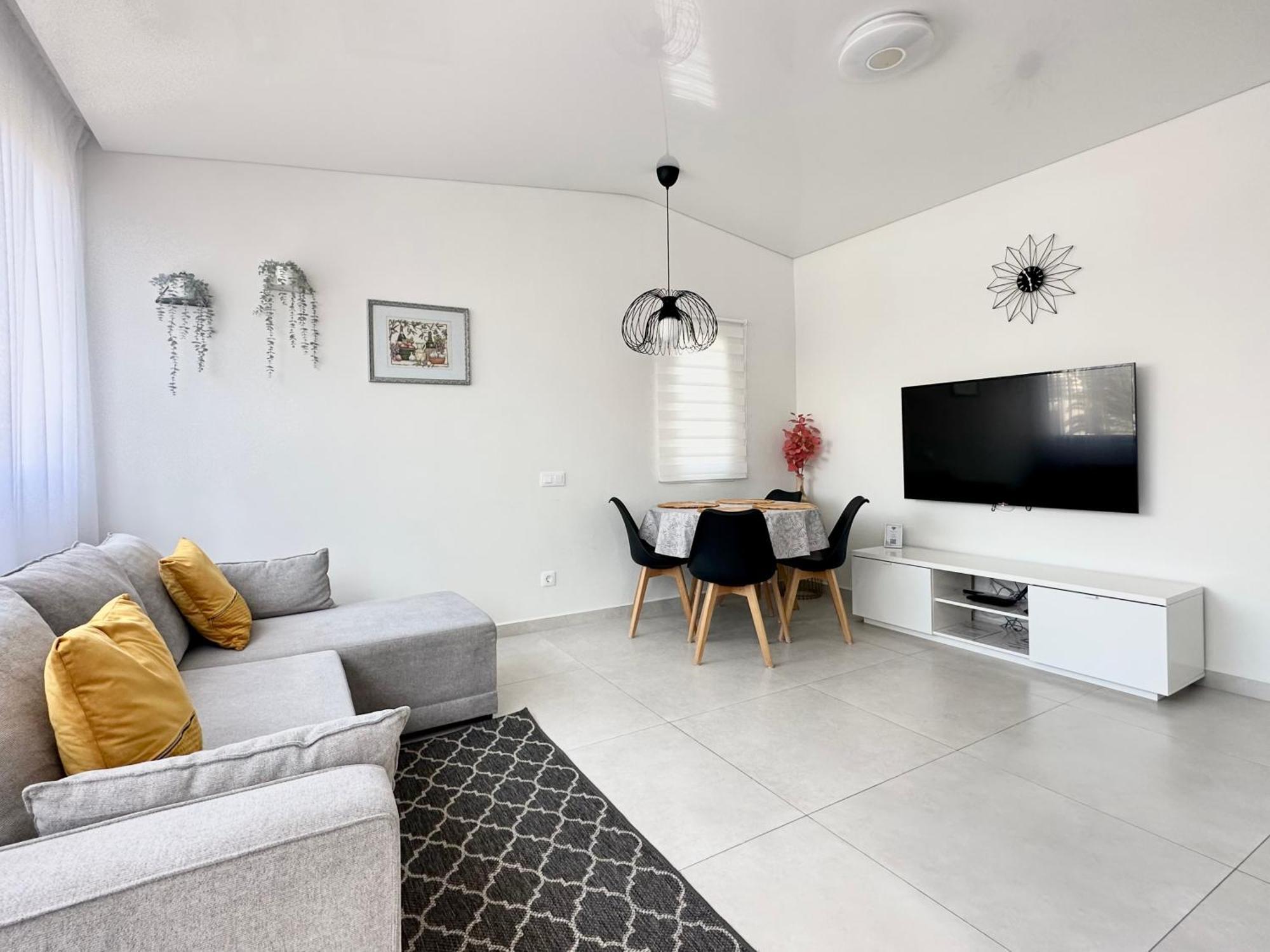 Fantastic Vacation By The Ocean Apartment