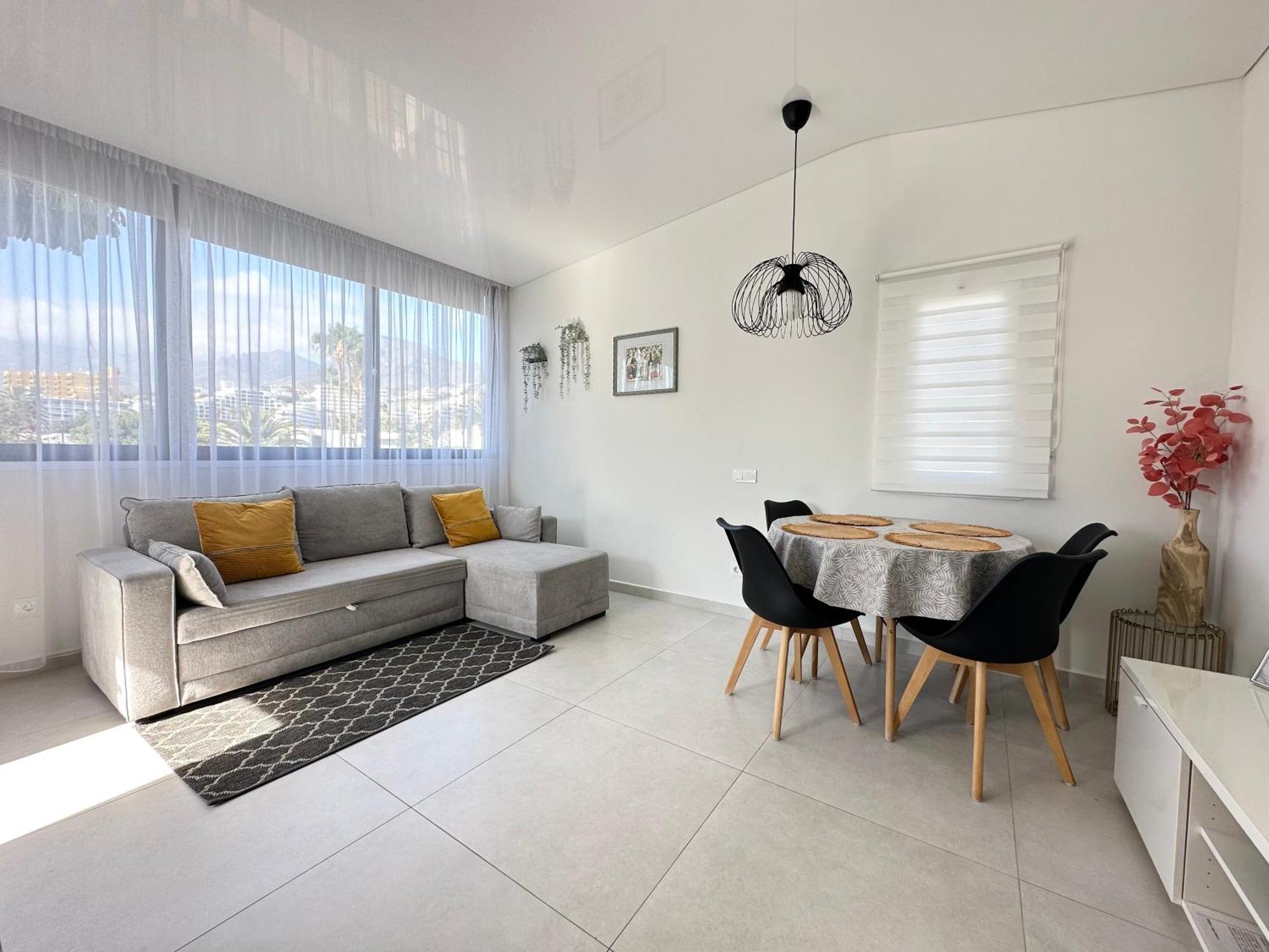 Apartment Fantastic Vacation By The Ocean Playa de las Americas (Tenerife)