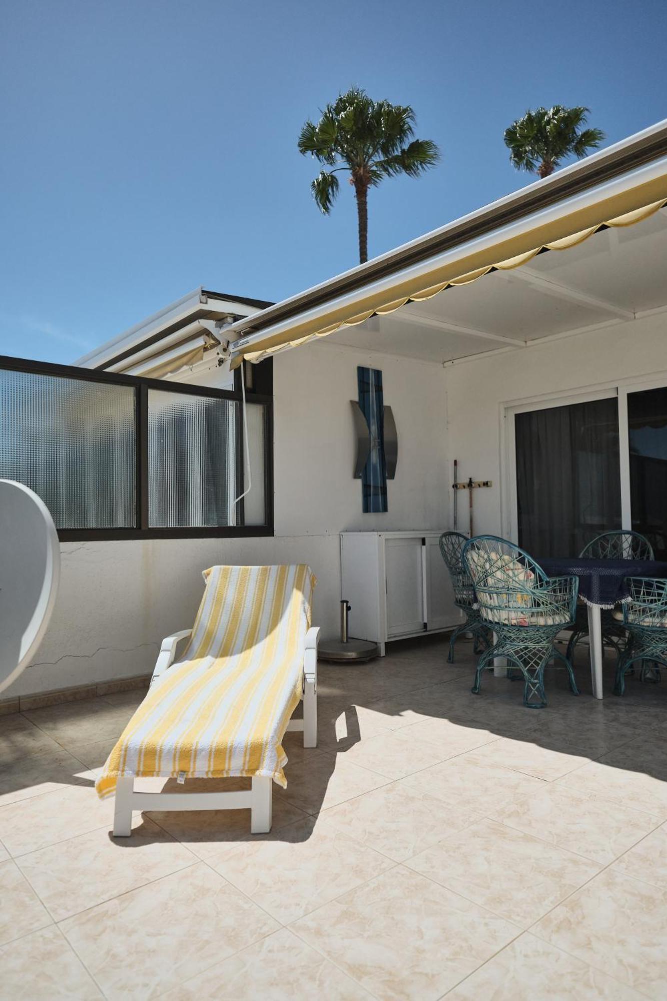 Apartment Lovely In San Agustin: Steps Away From Playa Del Ingles And Maspalomas!