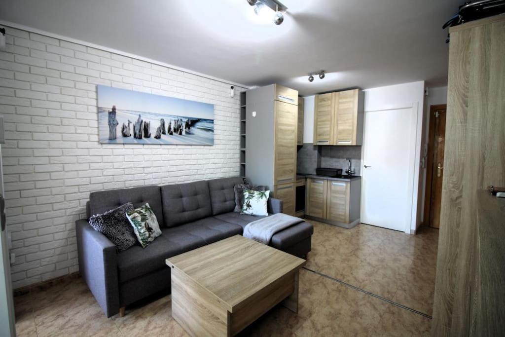 Apartment Residencial Patricio Zammit Aq-131 Elvira