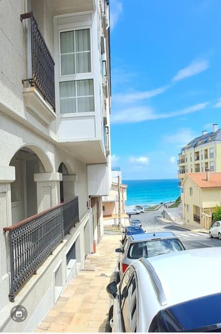 Costa Canido - *