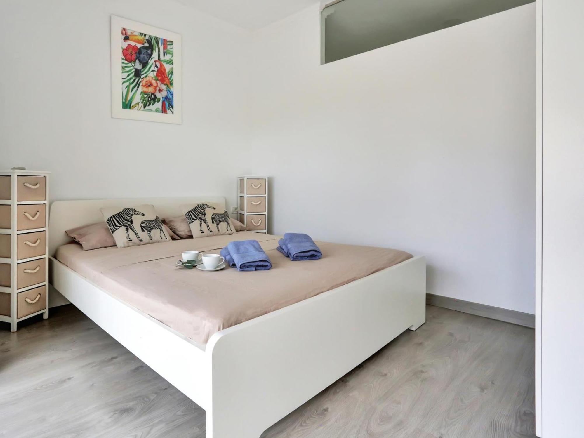 Little Gem, Panoramic Balcony, Con Air, Pool, Wifi *