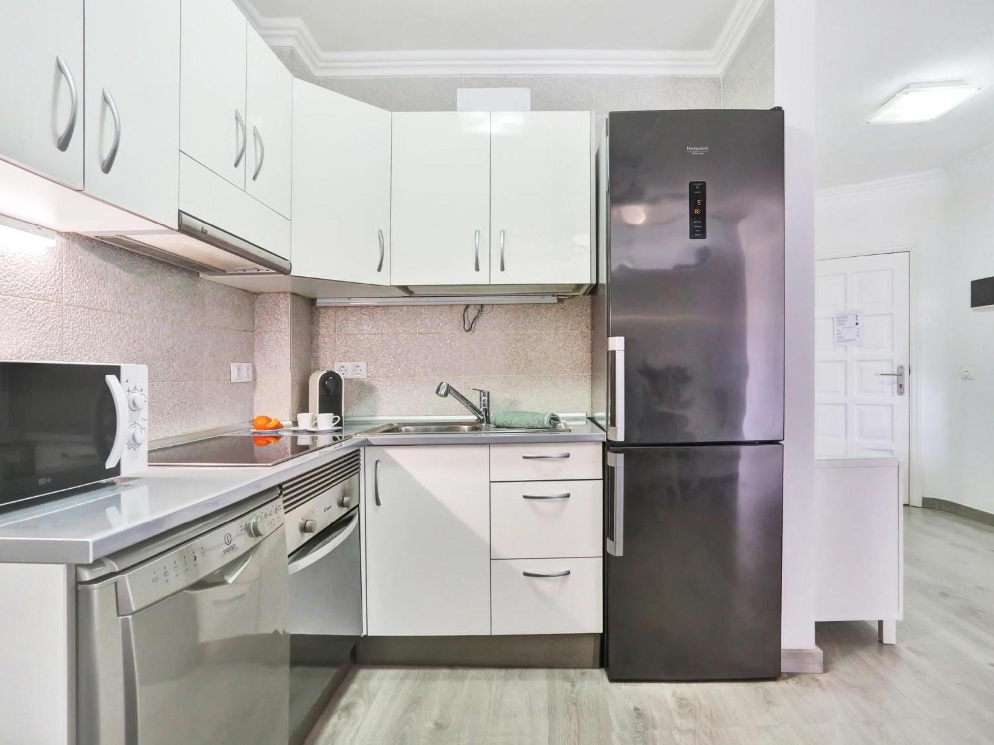 Apartment Little Gem, Panoramic Balcony, Con Air, Pool, Wifi Chayofa