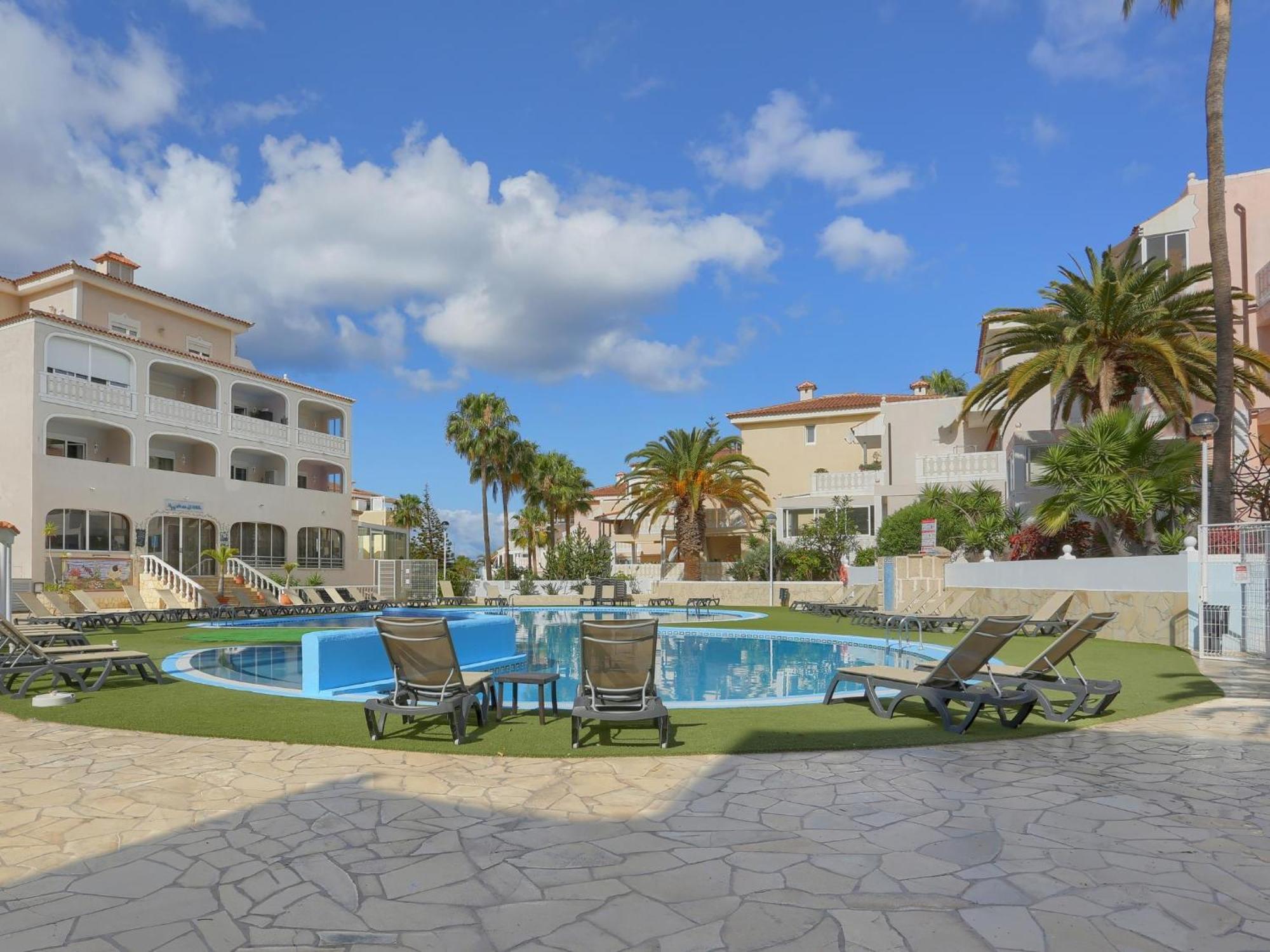 Little Gem, Panoramic Balcony, Con Air, Pool, Wifi * Chayofa
