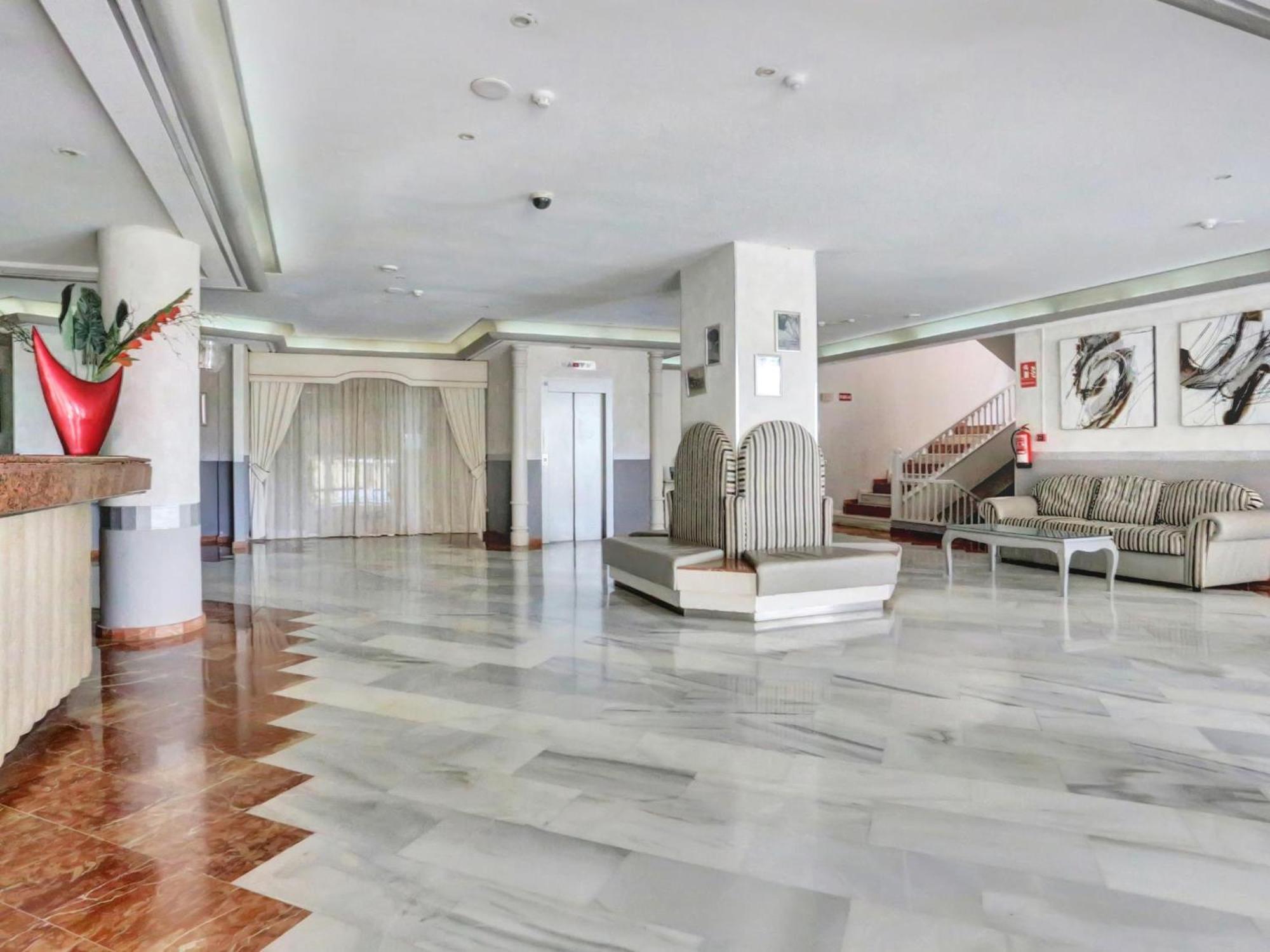 Little Gem, Panoramic Balcony, Con Air, Pool, Wifi Apartment