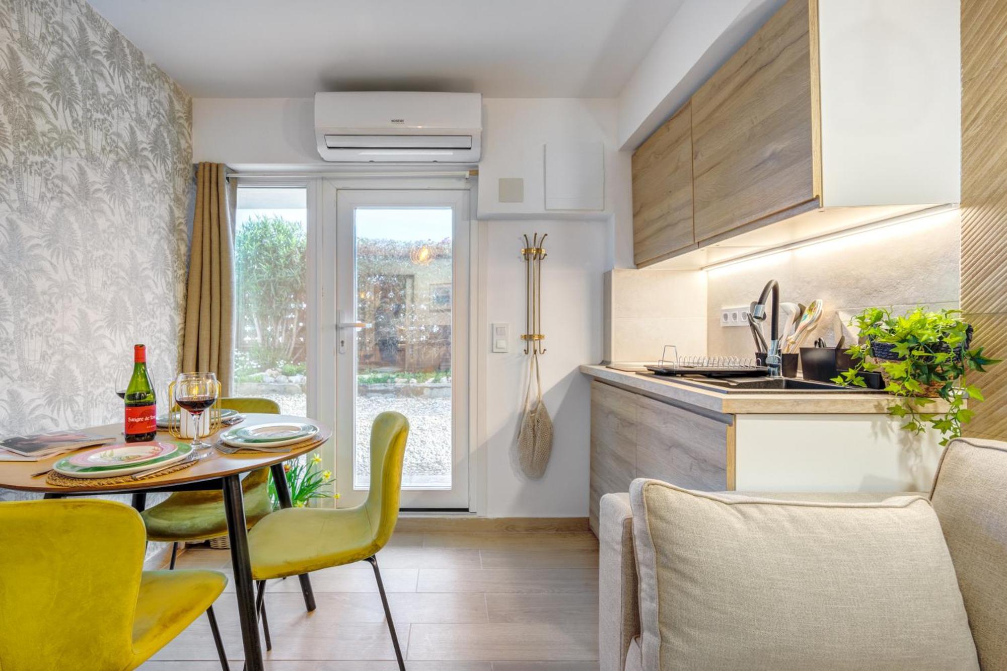 Apartamento G2 = You And Me
