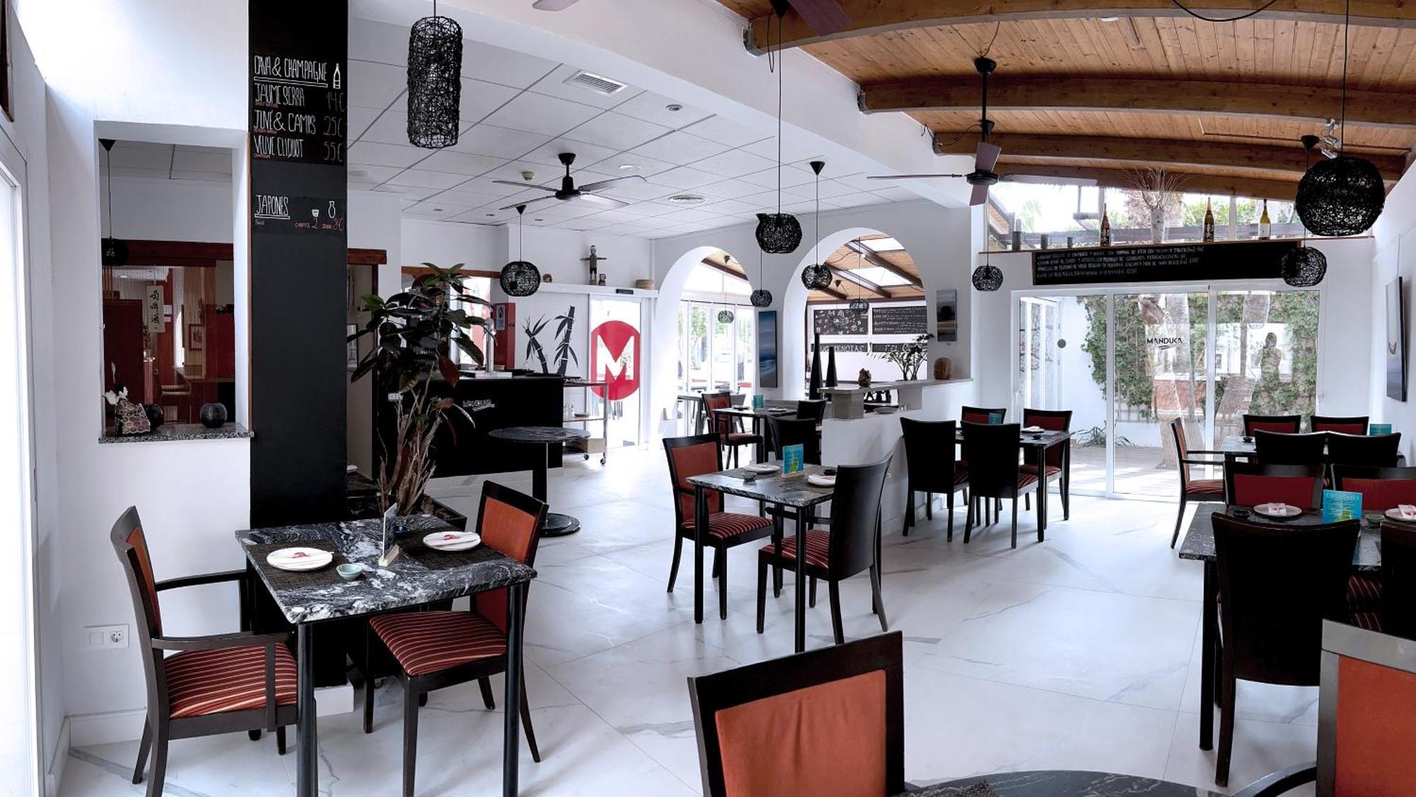 Atrium 3*