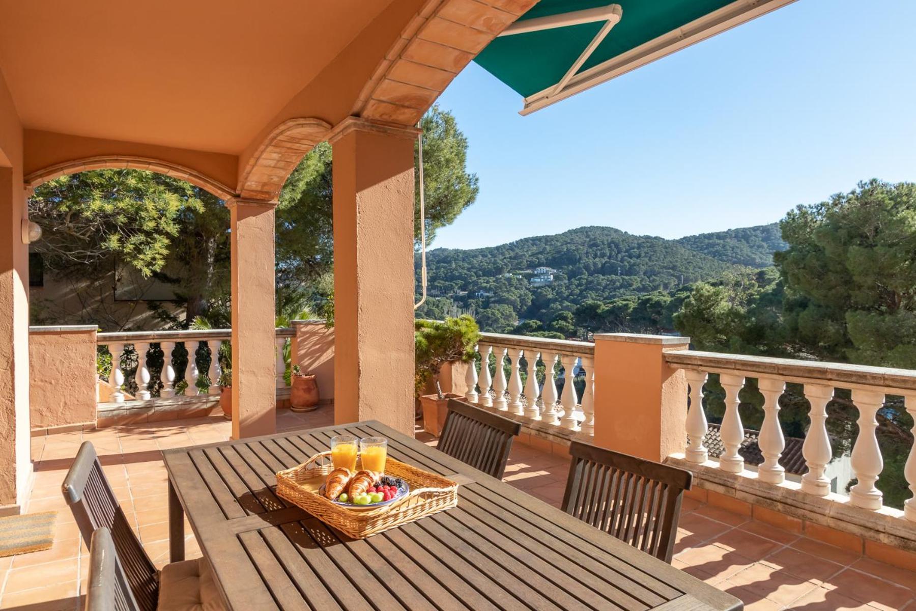 Con Piscina Privada En