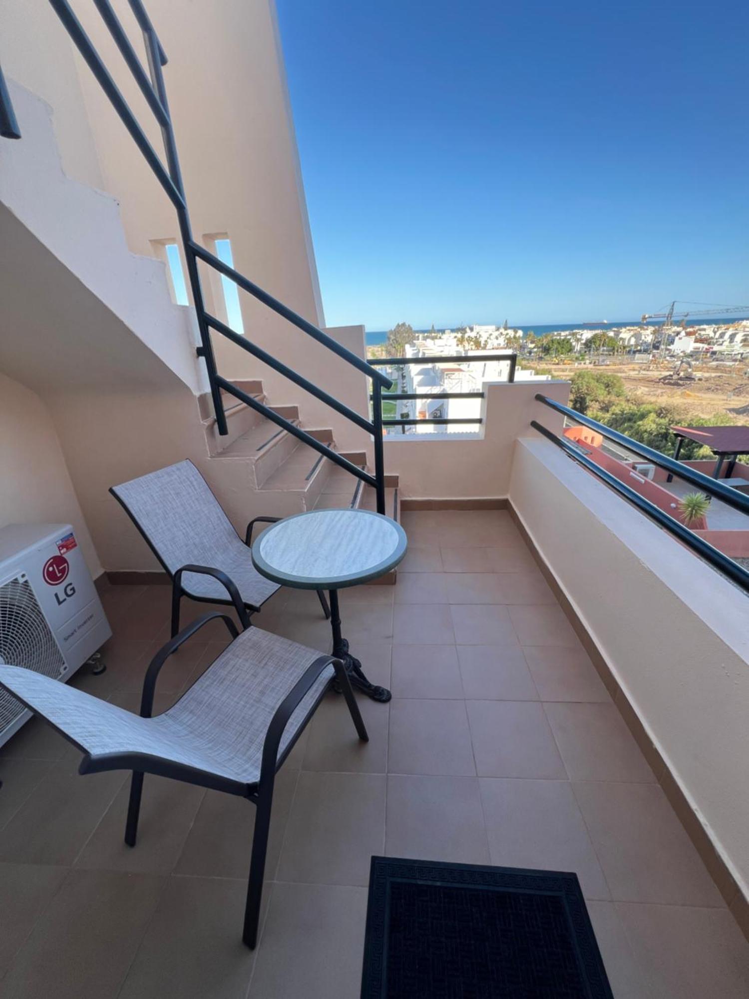 Atico Con Vistas Al Mar Y Piscina Privada Apartamento