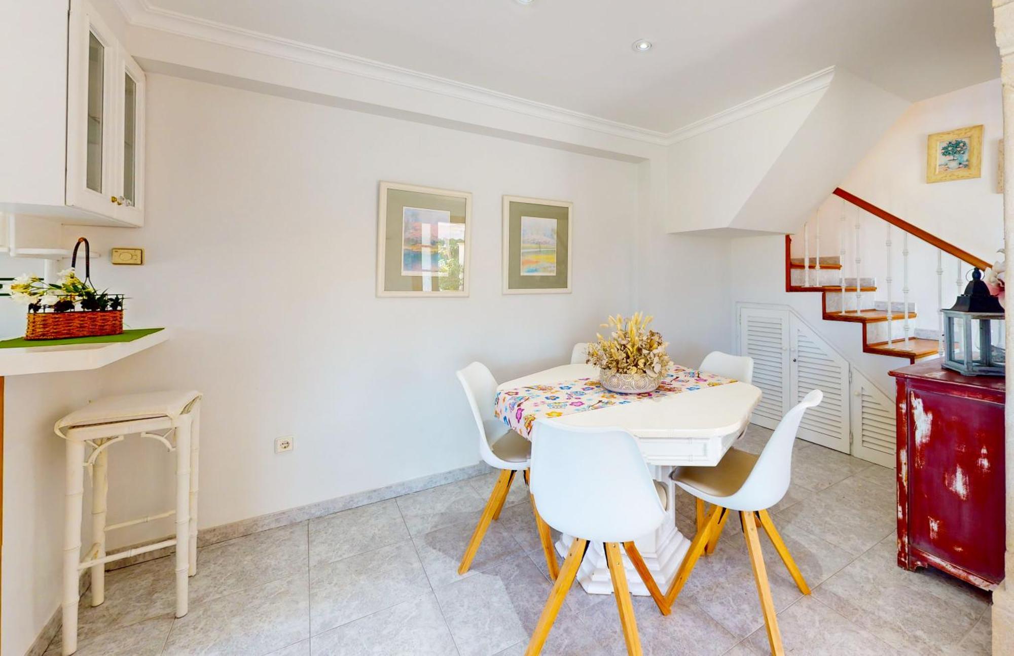 Adsubia En By Family Homes