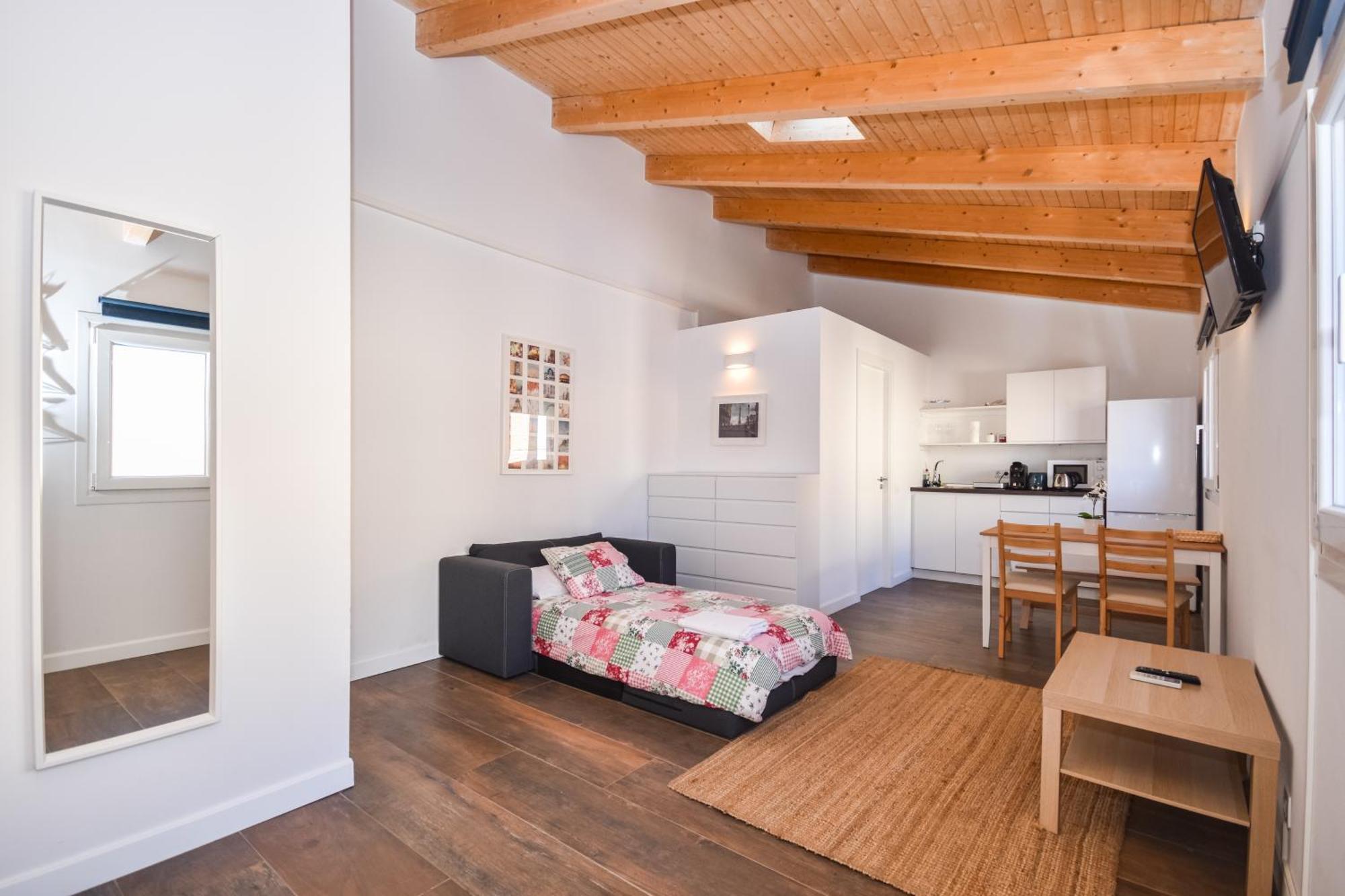 Acogedora Con Entrada Independiente Apartamento El Masnou