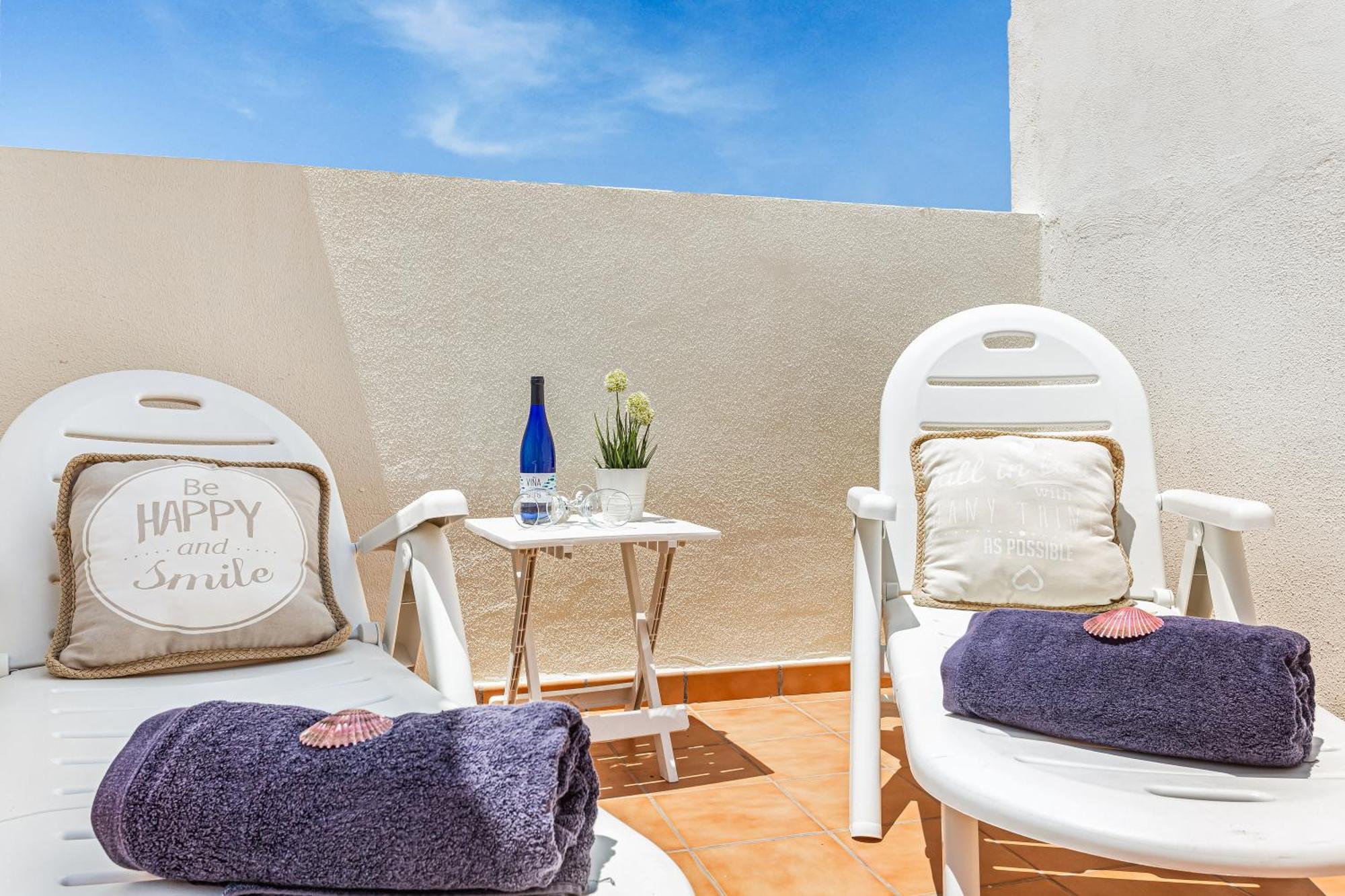 Apartment Roof Terrace, Pool Near *