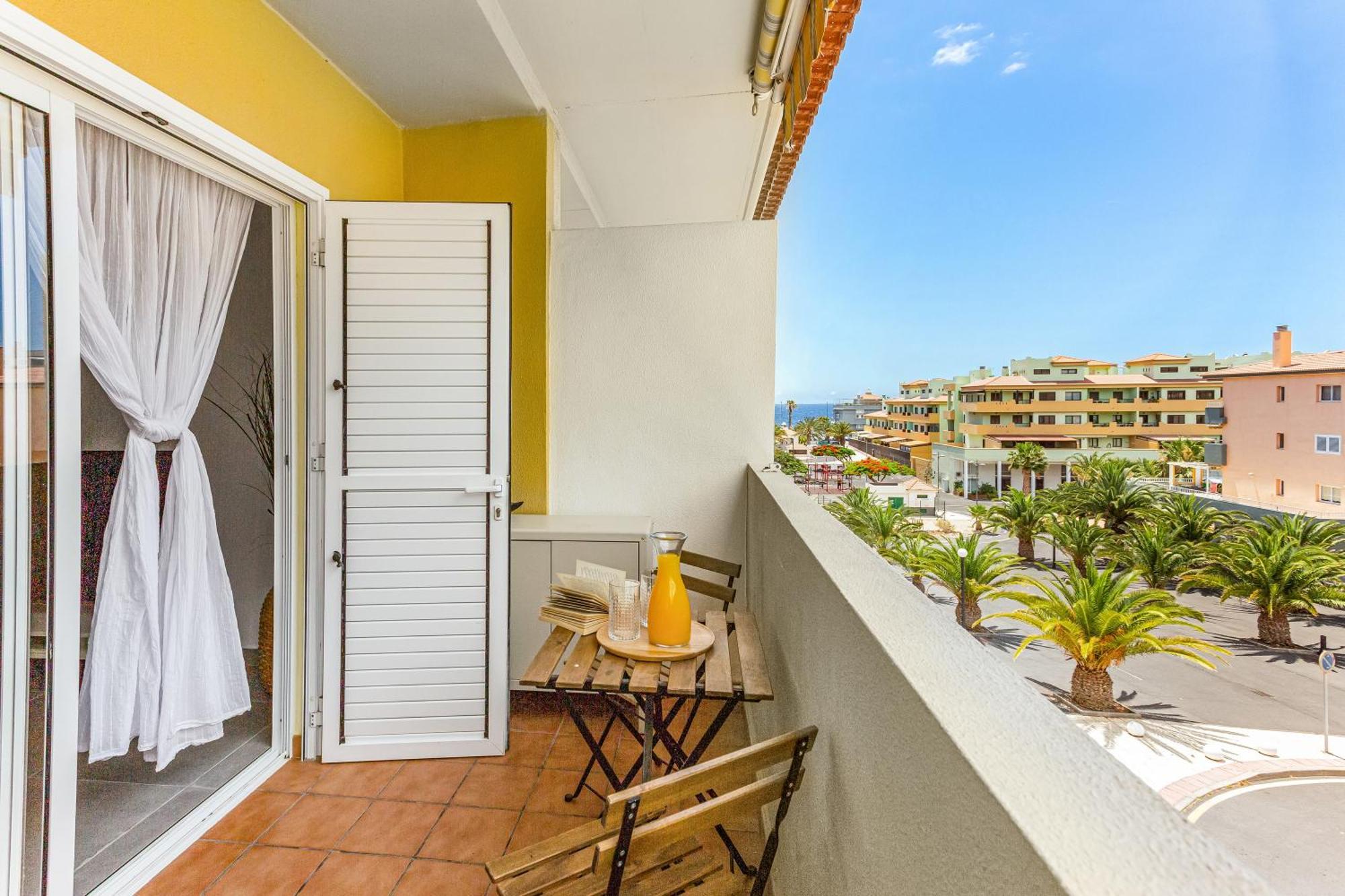 Roof Terrace, Pool Near *