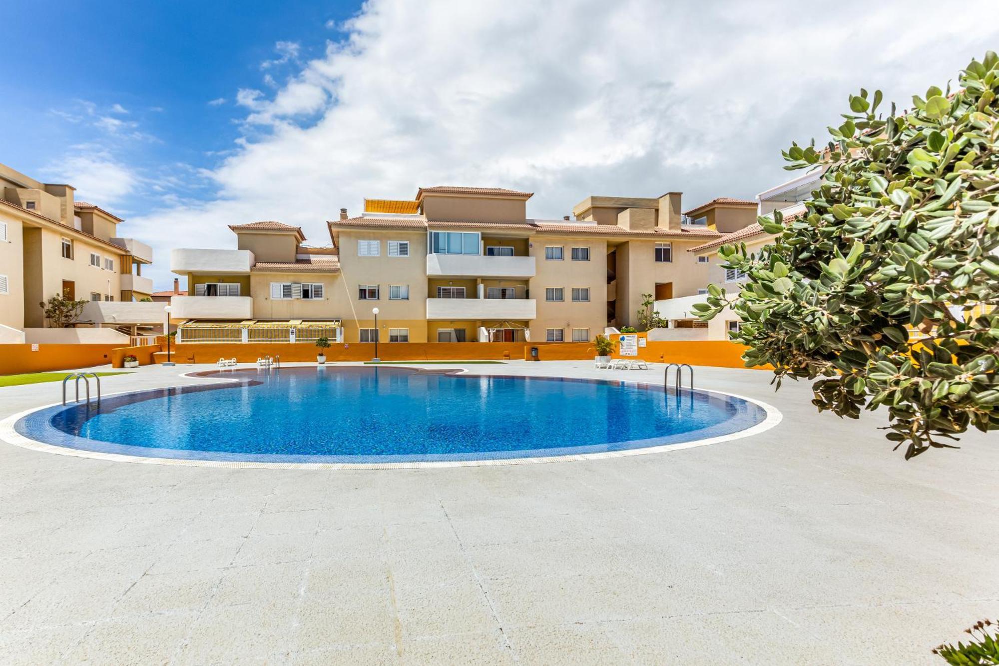 Roof Terrace, Pool Near Guimar